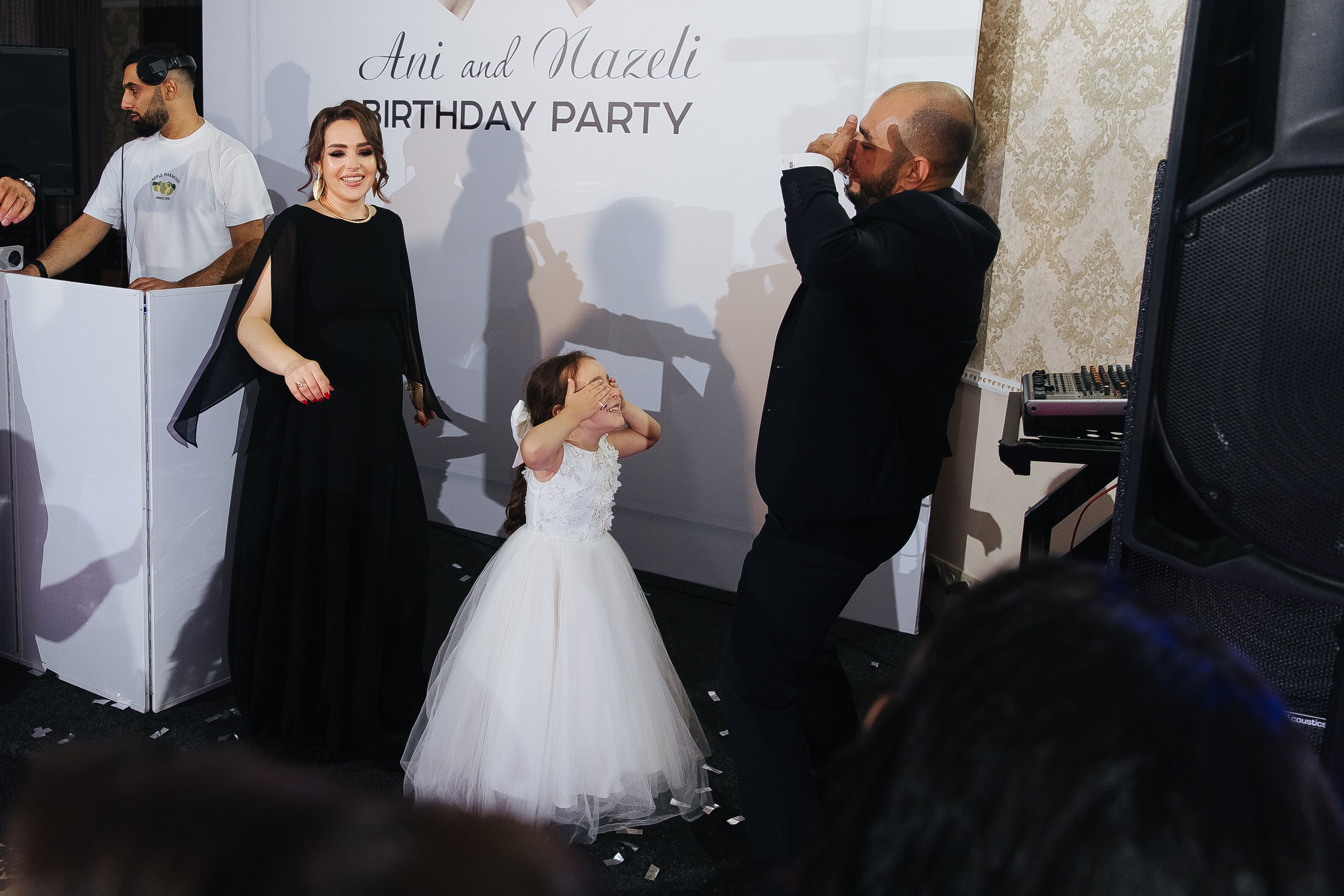 Ани и Назели. 35&5 День рождения, «Янтарь». Фотограф в Красноярске Надежда Воскресенская