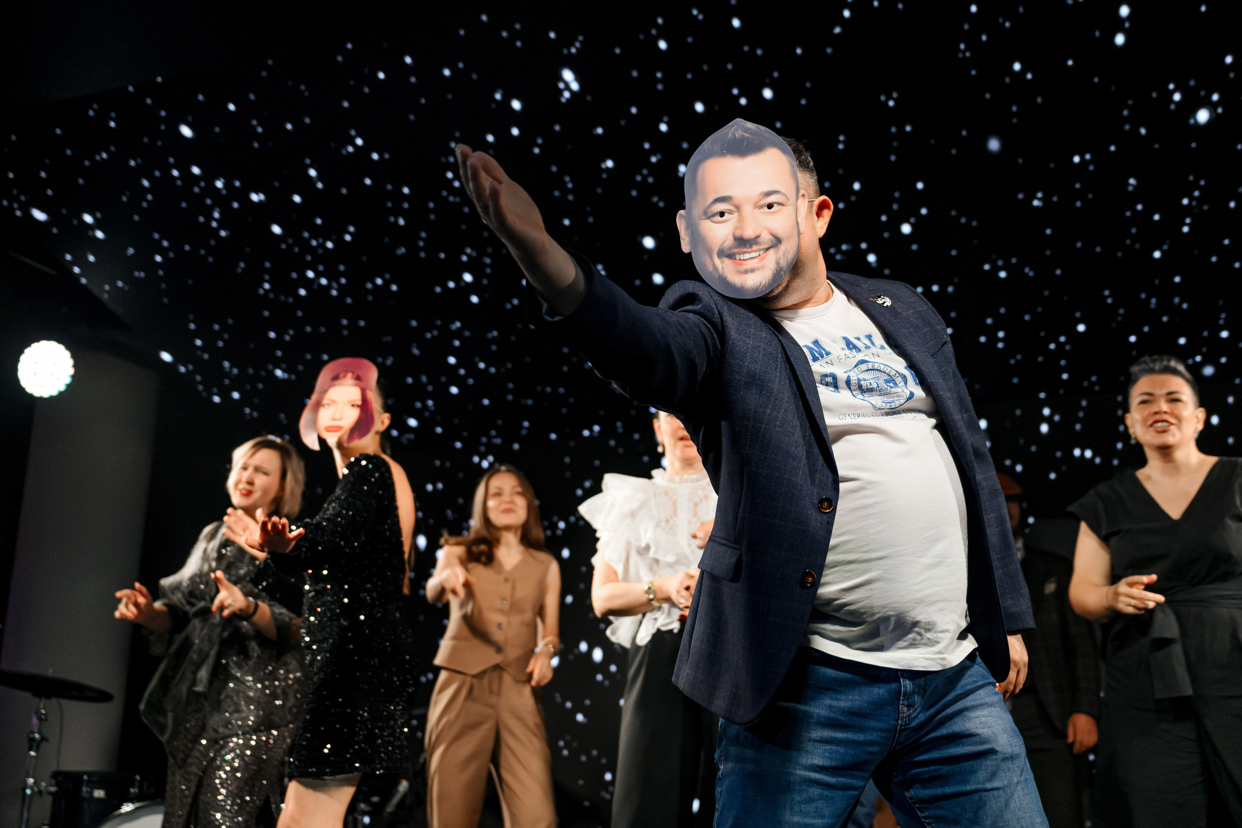 Happy Birthday. Максим Комаров — Профессиональный фотограф