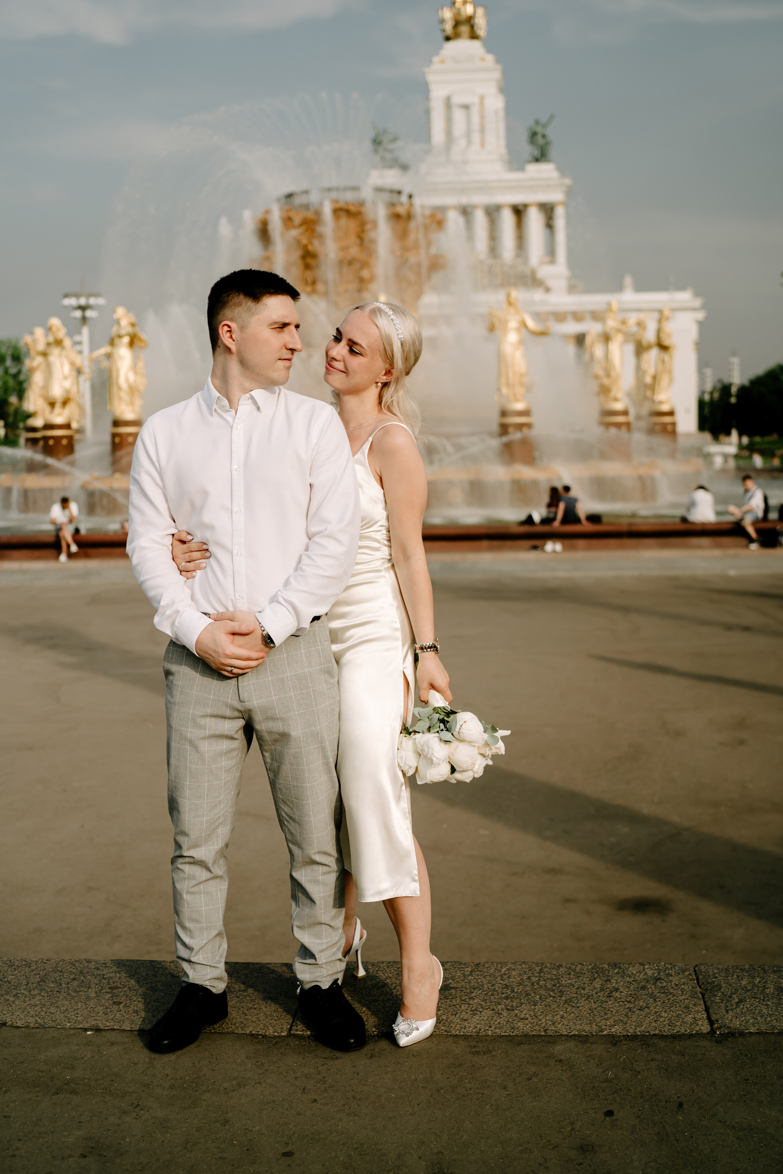 Саша и Ксения. Москва. ВДНХ. Ангелина Корф свадебный и семейный фотограф Коломна, Москва, Санкт-Пет