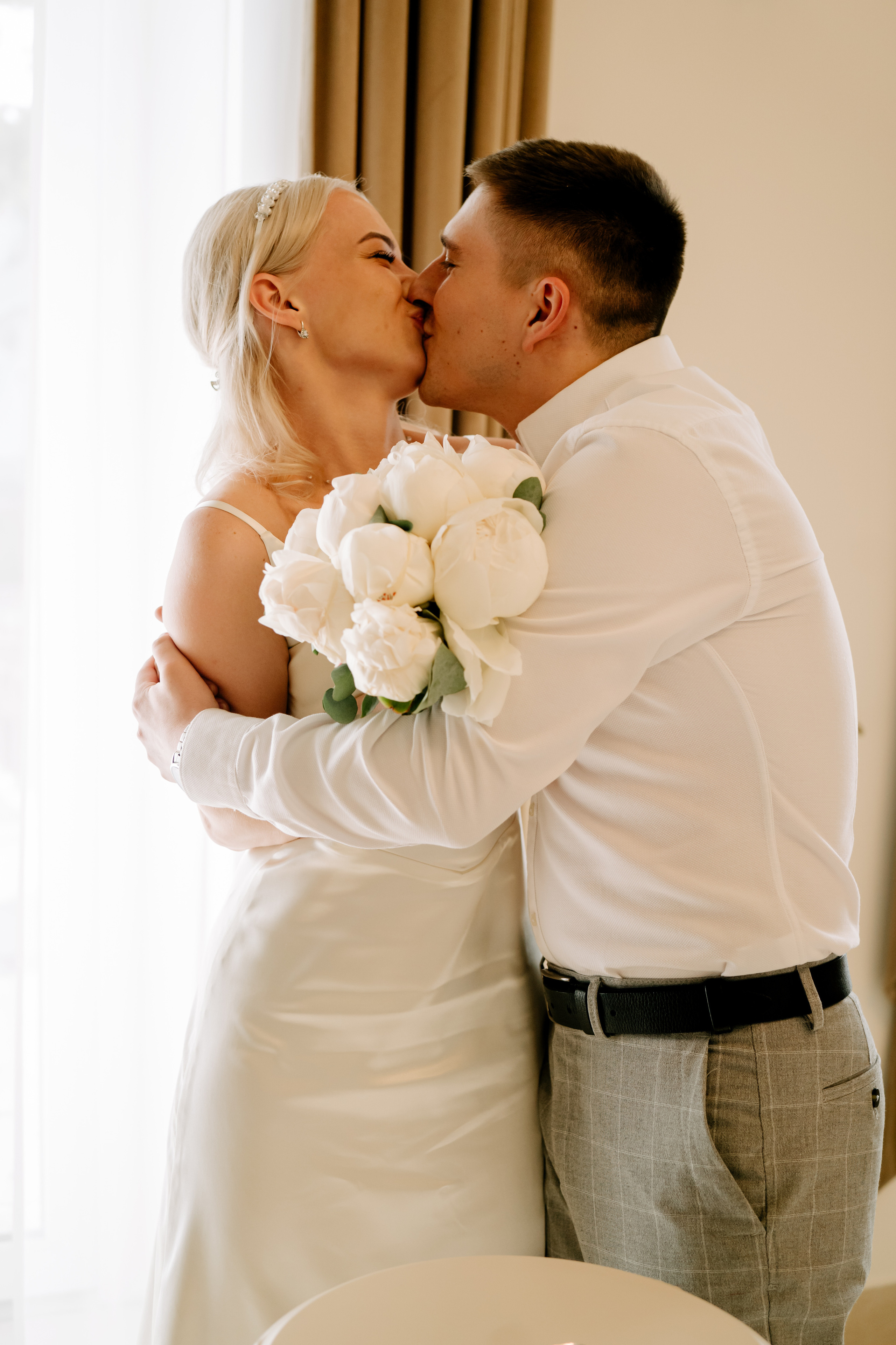 Саша и Ксения. Москва. ВДНХ. Ангелина Корф свадебный и семейный фотограф Коломна, Москва, Санкт-Пет