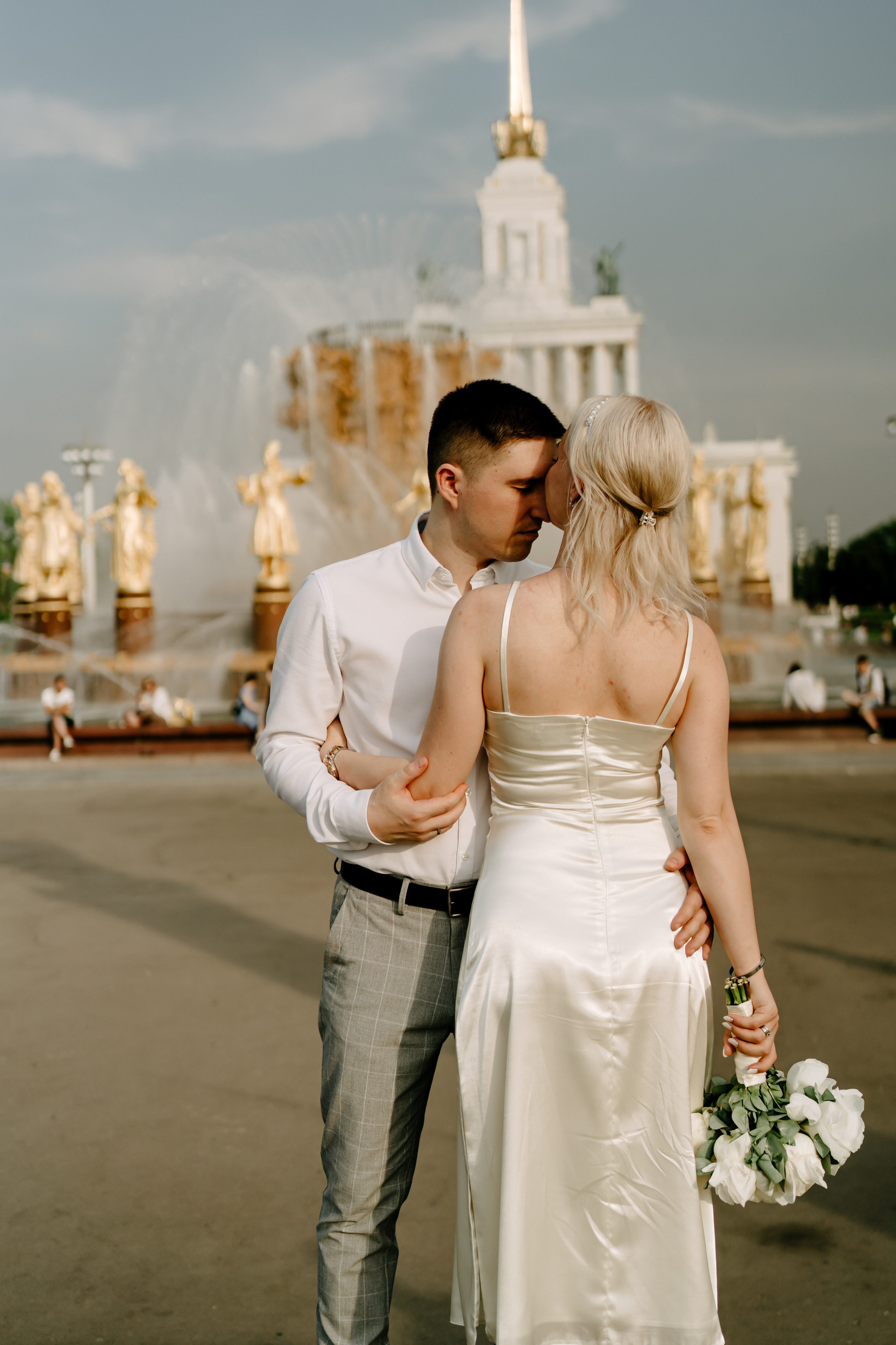 Саша и Ксения. Москва. ВДНХ. Ангелина Корф свадебный и семейный фотограф Коломна, Москва, Санкт-Пет