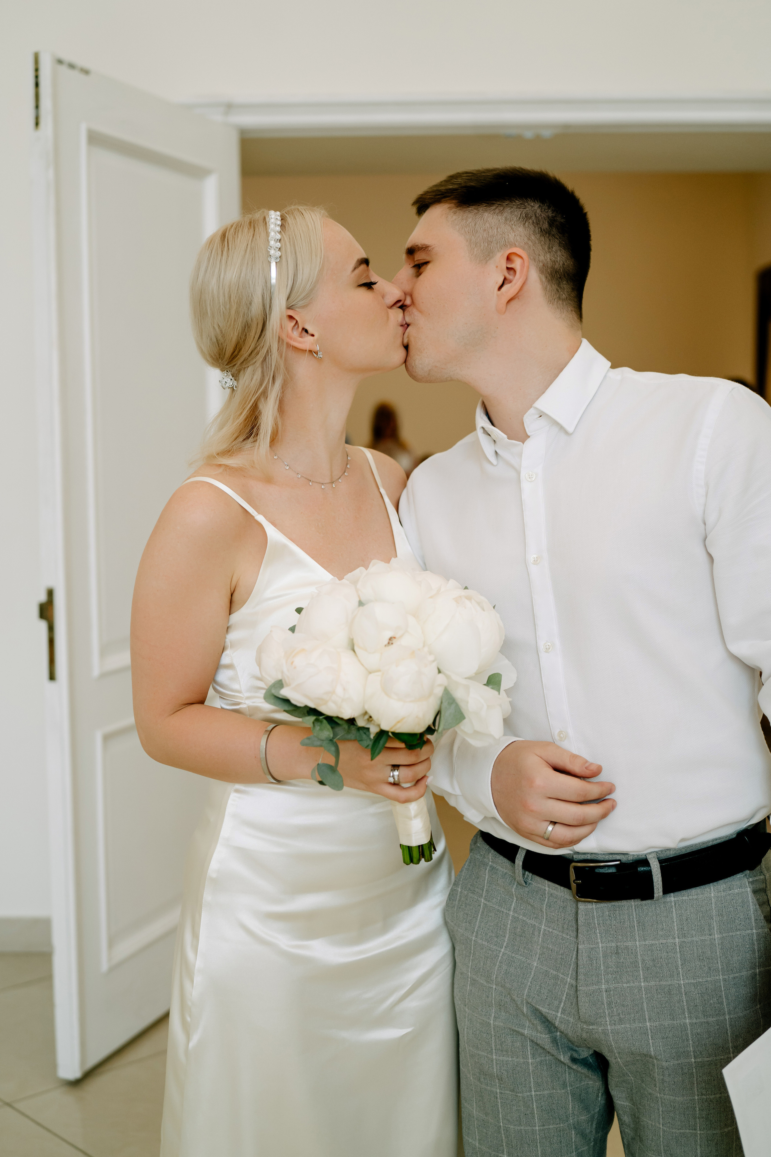 Саша и Ксения. Москва. ВДНХ. Ангелина Корф свадебный и семейный фотограф Коломна, Москва, Санкт-Пет