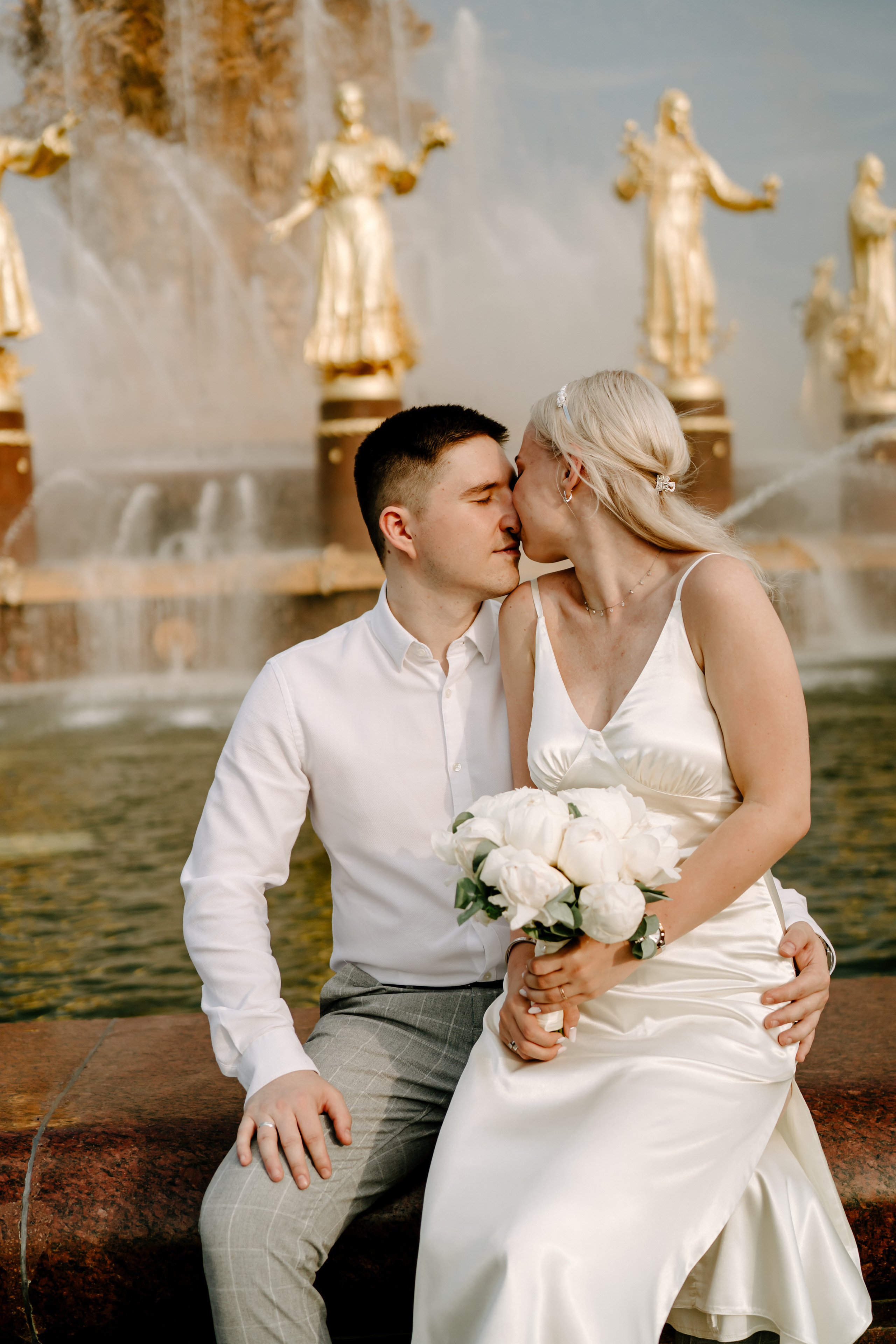 Саша и Ксения. Москва. ВДНХ. Ангелина Корф свадебный и семейный фотограф Коломна, Москва, Санкт-Пет