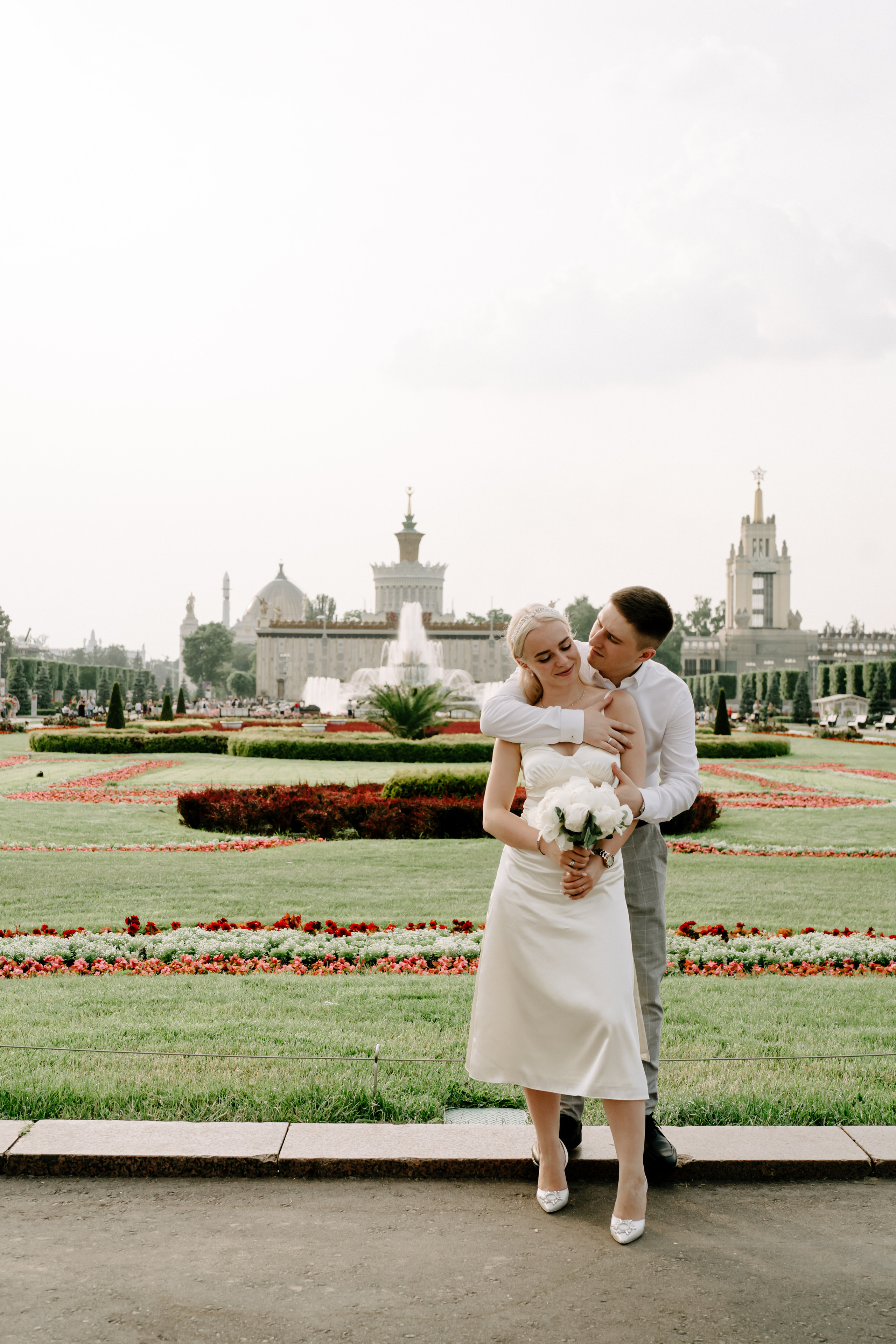 Саша и Ксения. Москва. ВДНХ. Ангелина Корф свадебный и семейный фотограф Коломна, Москва, Санкт-Пет