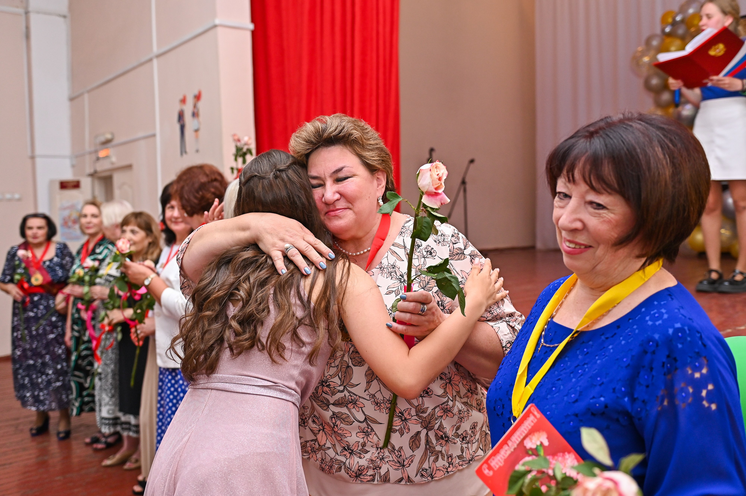 Выпускной школа 48. Семейный и свадебный фотограф во Владивостоке