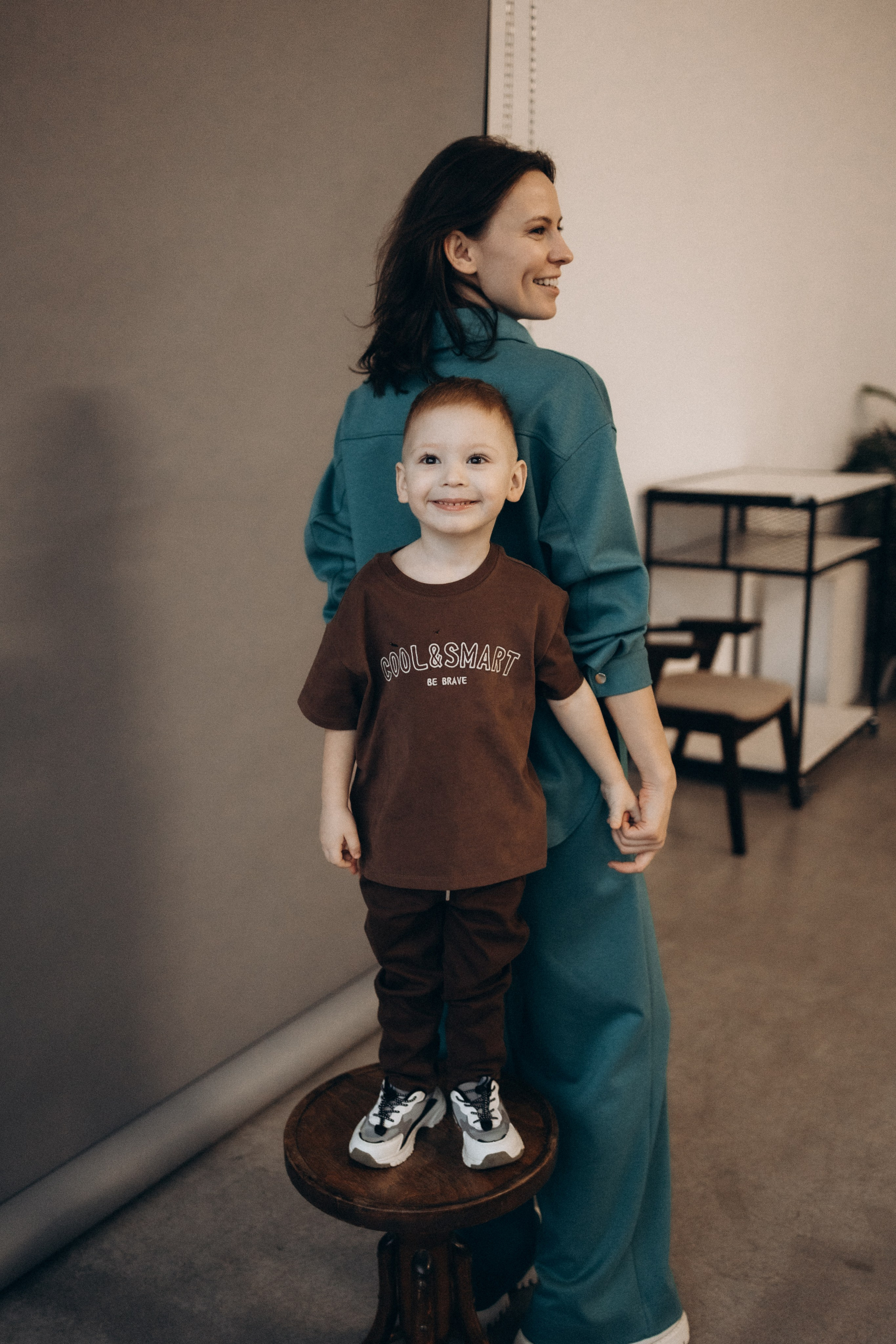 Фотосессия, а студии мамы и сына. Фотограф Артем Бросов в Санкт-Петербурге и Дубае