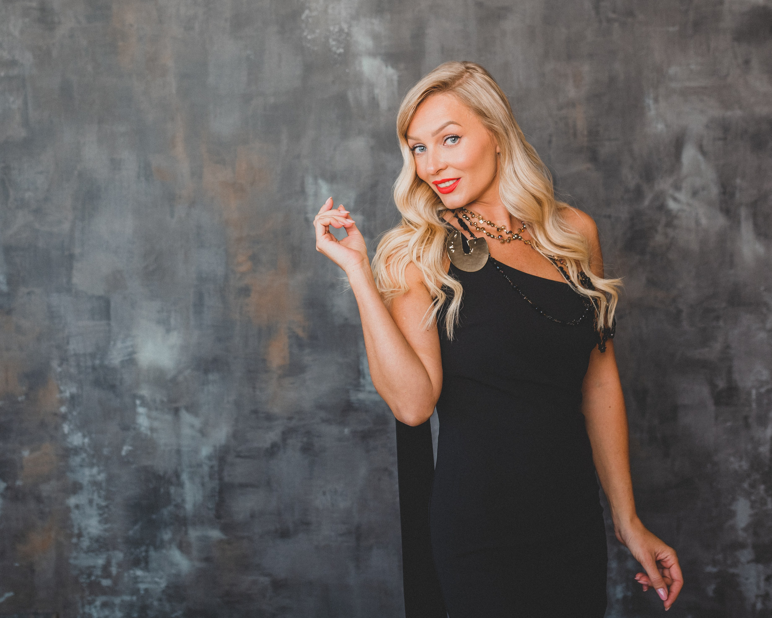 Главная мама Екатеринбурга 2024. Семейный и детский фотограф в Екатеринбурге Каликова Елена