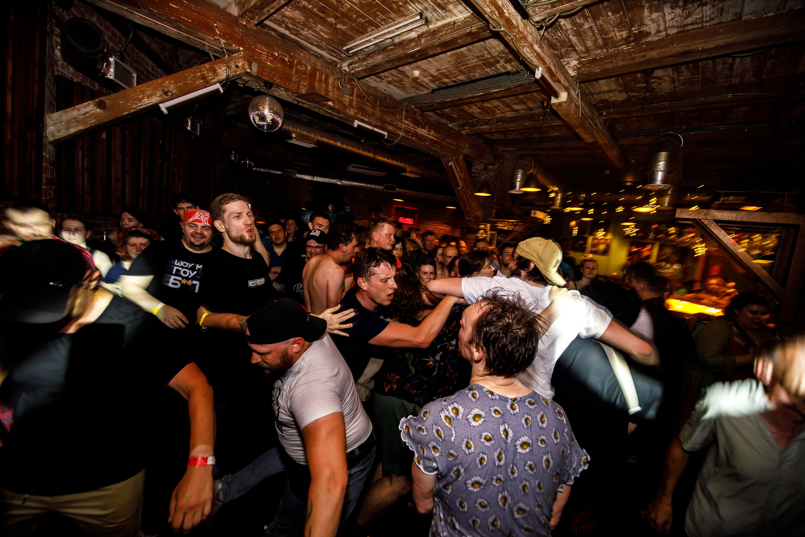 РАДИОПОМЕХИ. Фотограф Елена Богачева (lenalena_na_na_na)