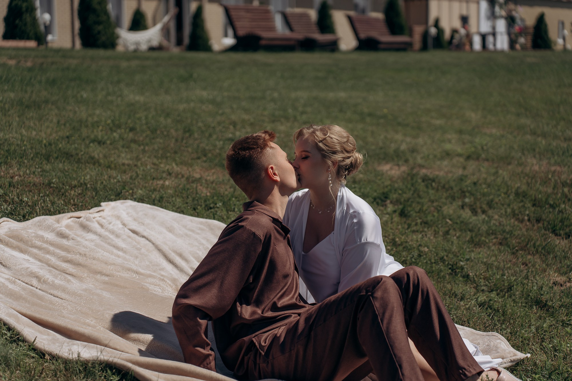 Свадебная фотосессия в глэмпинге. Свадебный и репортажный фотограф в Ярославле Евгений Сальников