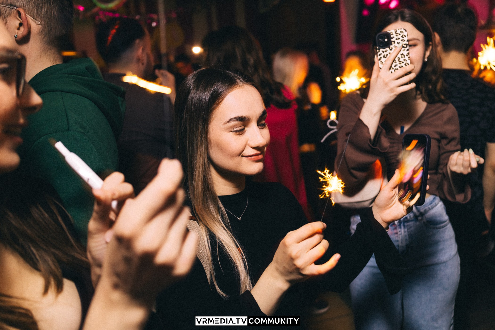 Бар «Cosmo»: Прощальная вечеринка