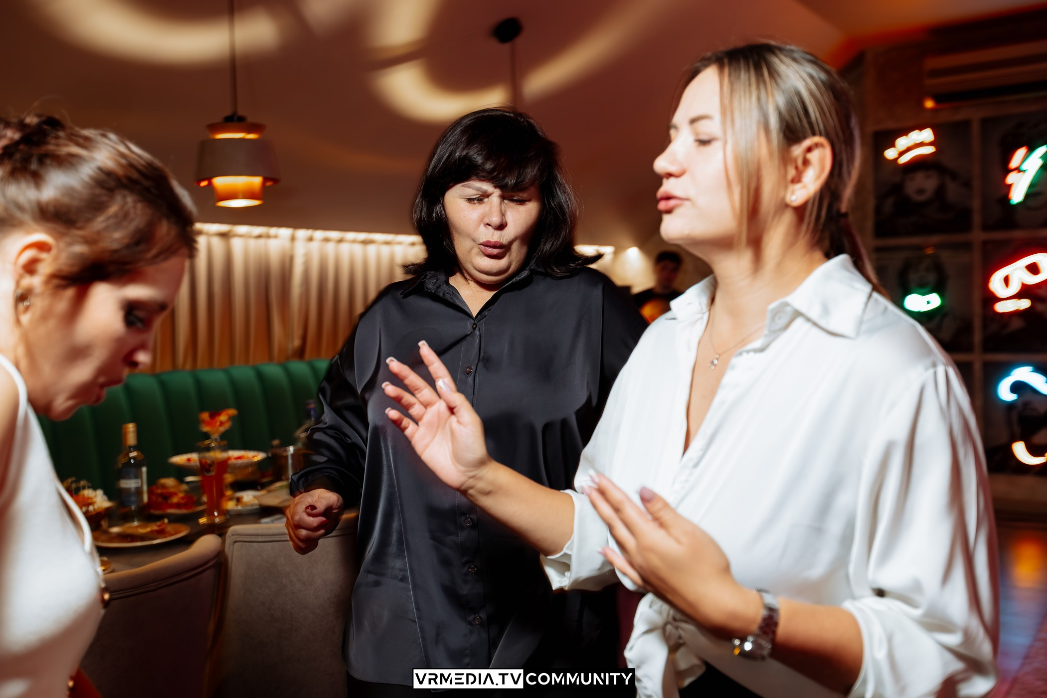 Выходные в караоке-баре «Империя»