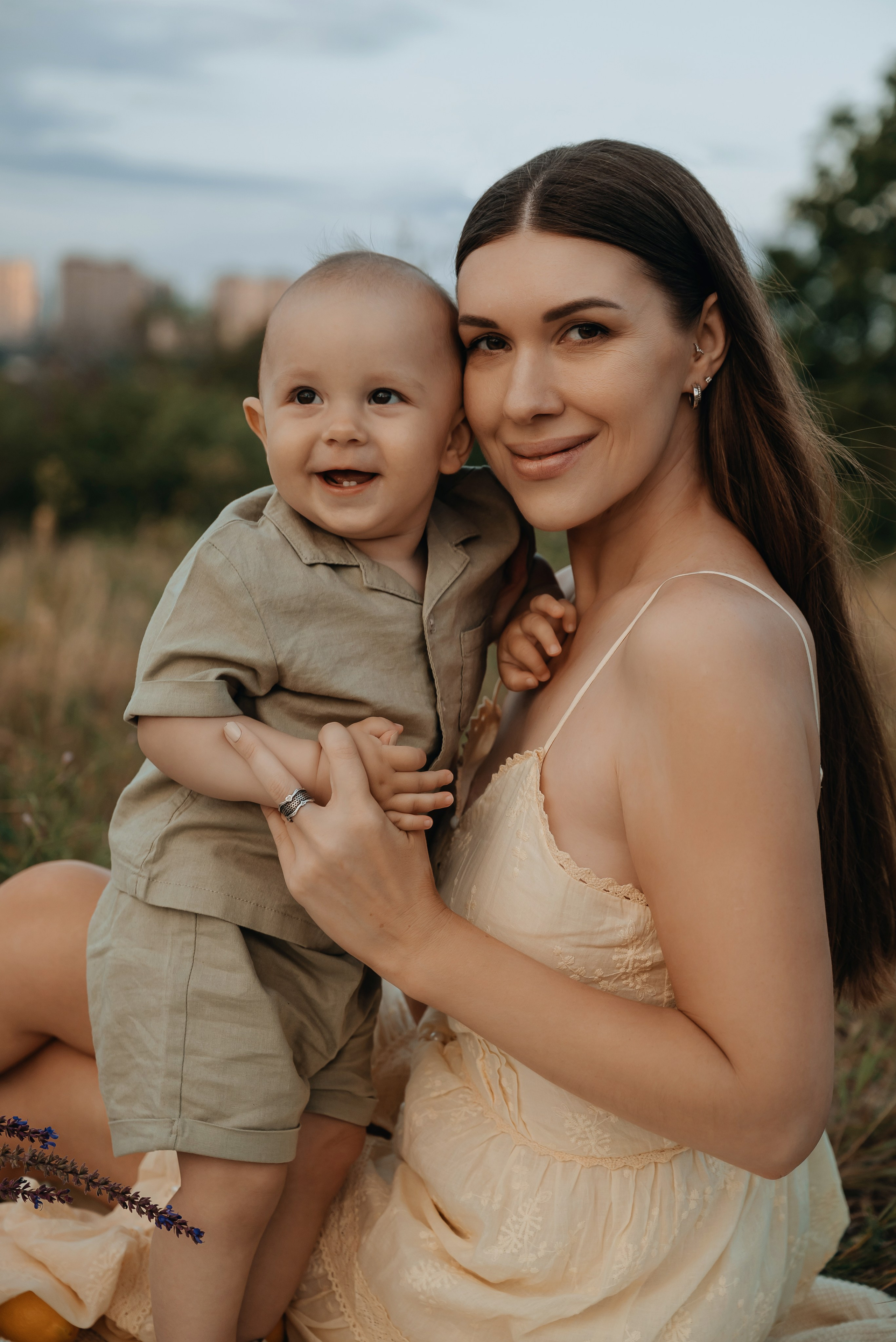 Годик на прогулочной семейной фотосессии. Семейный и детский фотограф Кущ Наташа