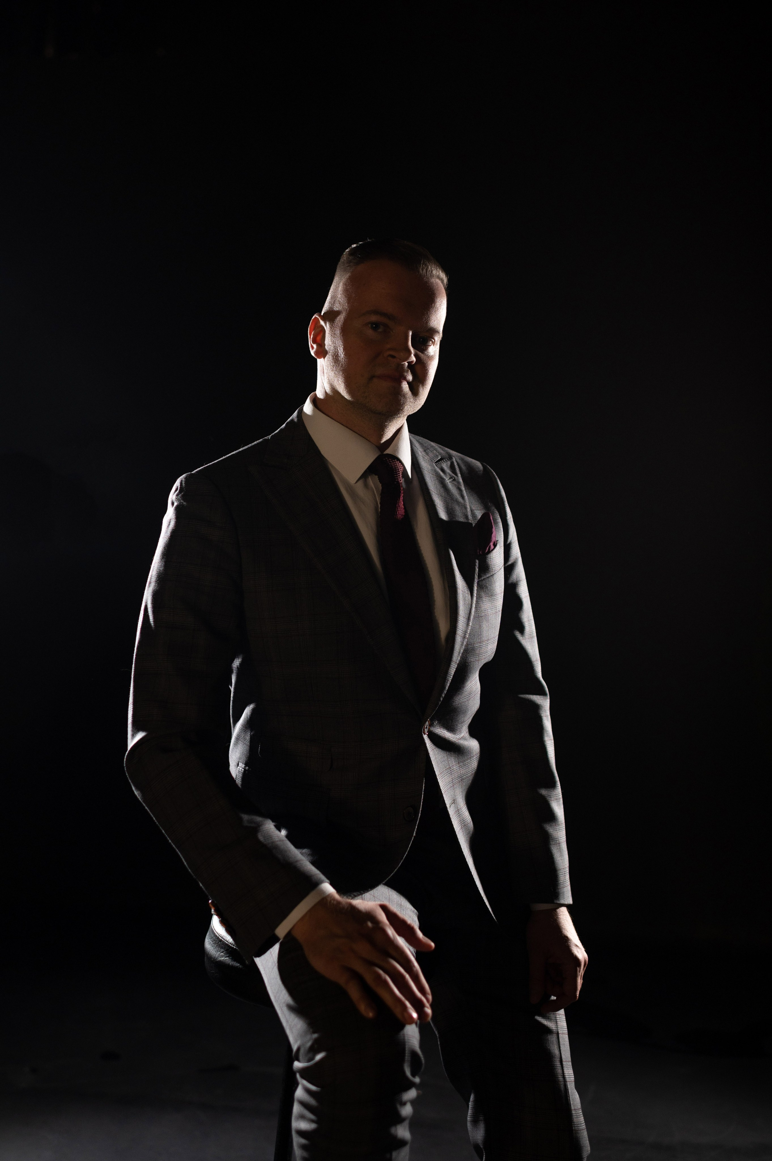 Ты можешь быть разным: деловой или взрывной. Портретный, семейный и свадебный фотограф в Санкт-Петербурге и в Пушкине Ширяев Денис