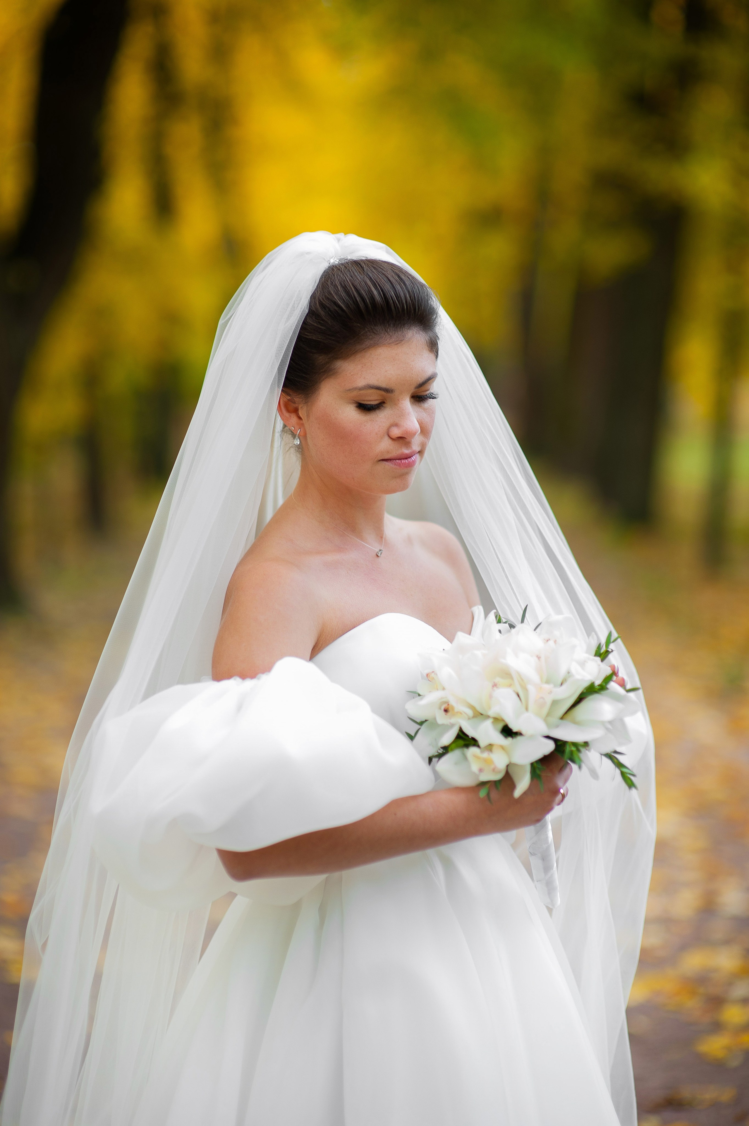 Осенняя свадебная прогулка в Екатерининском парке в Пушкине. Портретный, семейный и свадебный фотограф в Санкт-Петербурге и в Пушкине Ширяев Денис