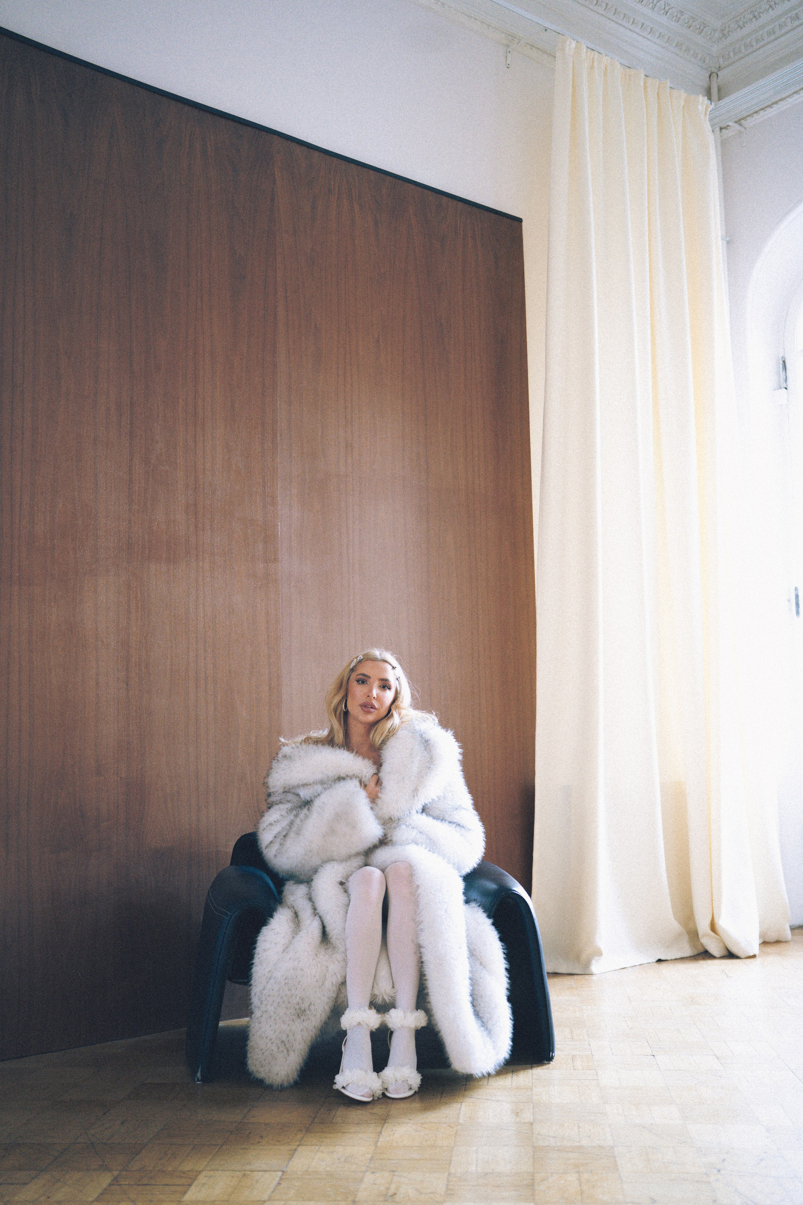 МИНИМАЛИЗМ В СТУДИИ НА ЧЕРНЫШЕВСКОЙ В СТУДИИ С БАЛКОНОМ. Профессиональный фотограф, Санкт-Петербург — Виктория Богомолова