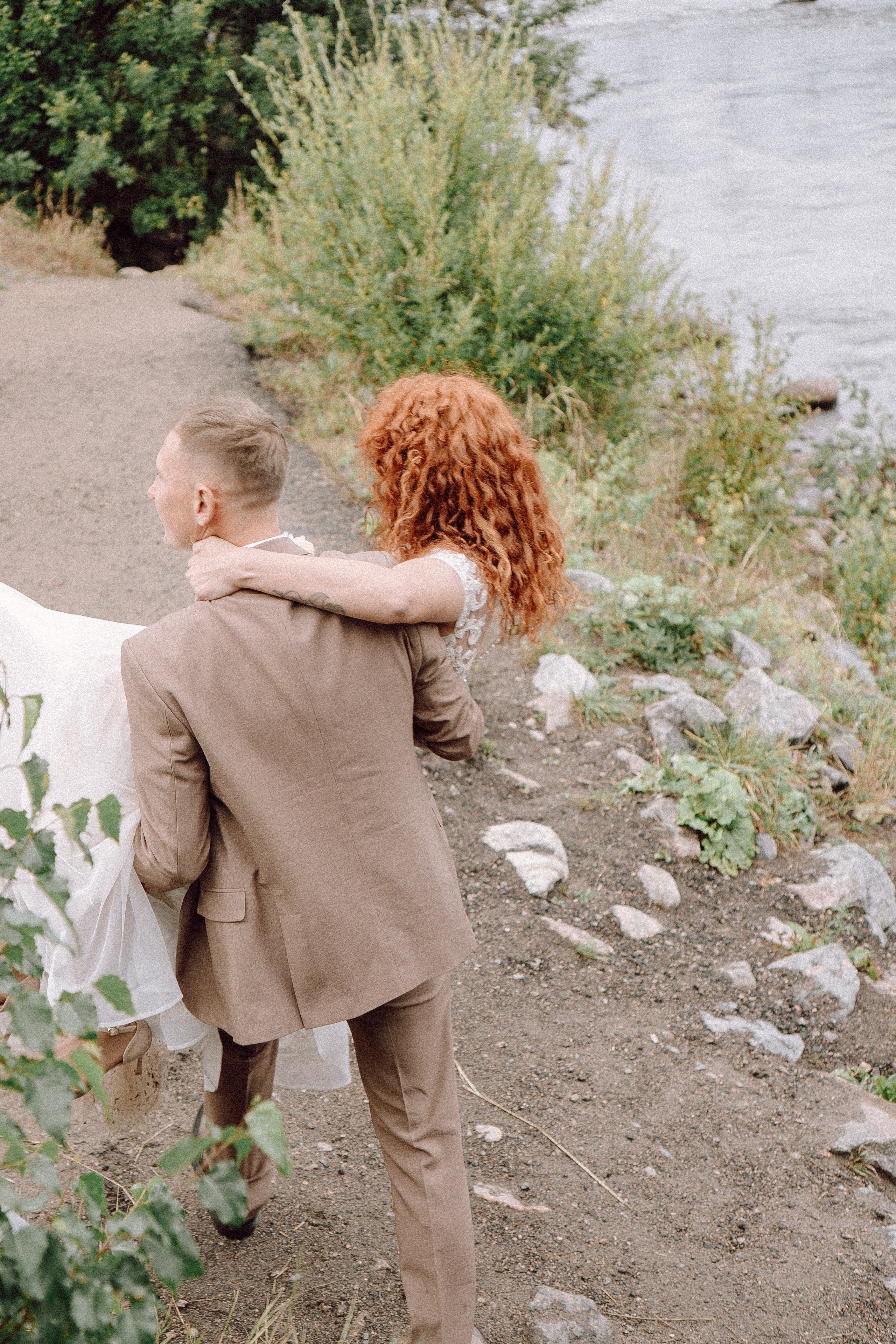 СВАДЕБНАЯ ФОТОСЕССИИЯ ПАРЫ В ГОРОДЕ ПРИОЗЕРСК В СОСНОВОМ ЛЕСУ И С ПИКАПОМ. Профессиональный фотограф, Санкт-Петербург — Виктория Богомолова