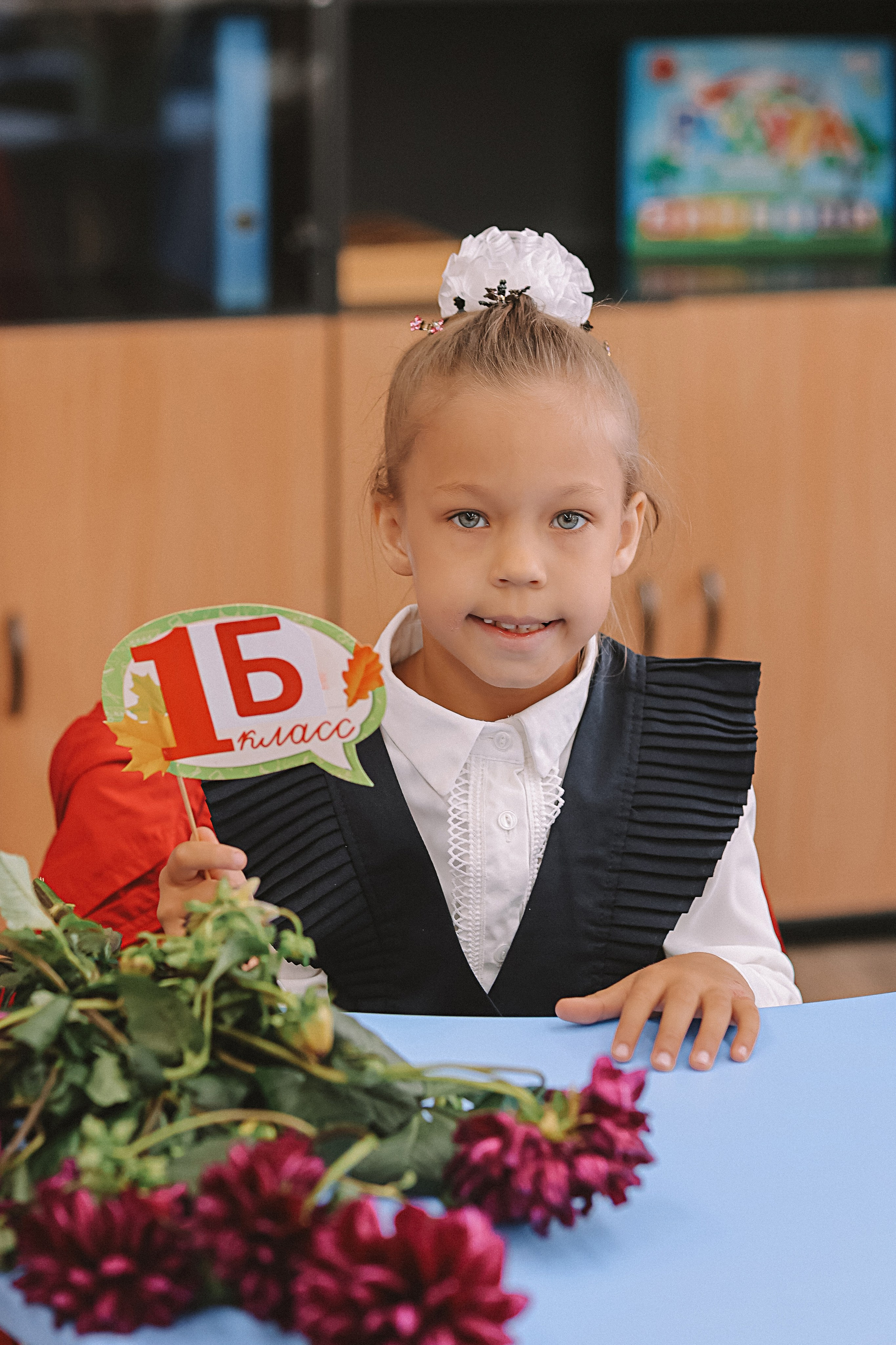 1 сентября линейка+кл час+портреты. Семейный фотограф Тюмень, фотограф на роды Салмина Мария