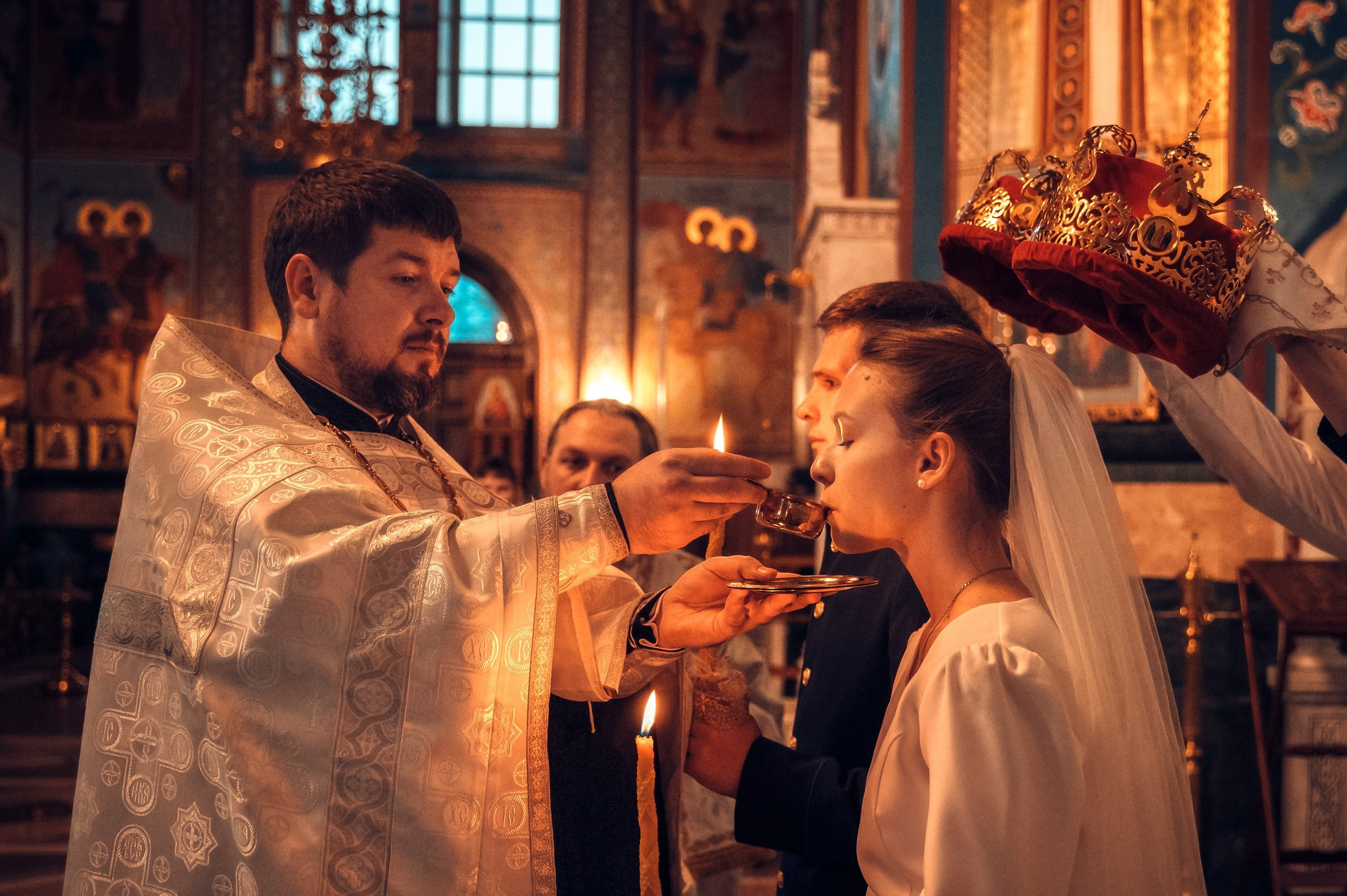 Таинство венчания в храме. Фотограф на Таинство Венчания и Крещения в Краснодаре Абрамова Людмила