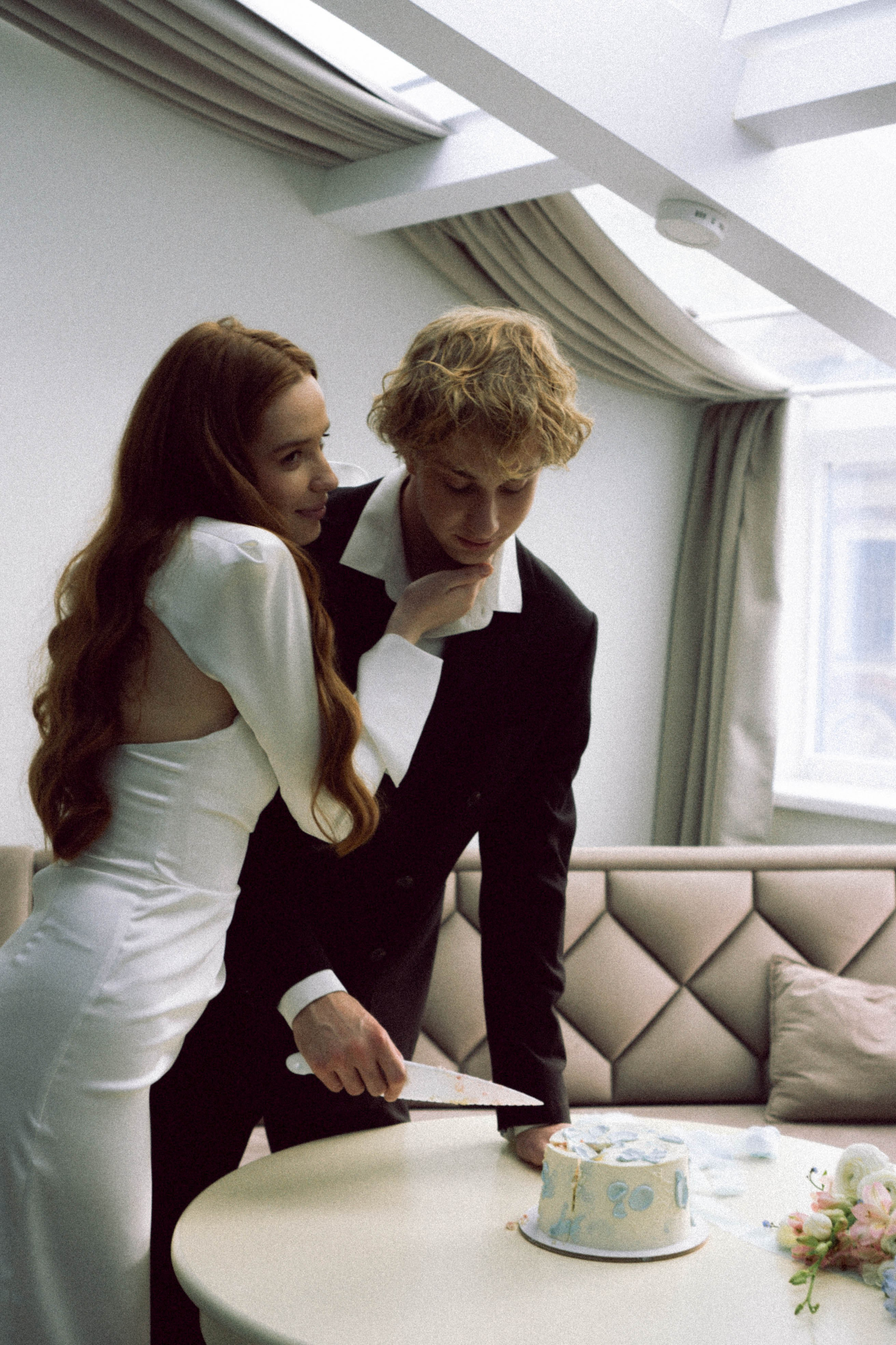 СВАДЕБНАЯ СЬЕМКА В ОТЕЛЕ. СБОРЫ ЖЕНИХА И НЕВЕСТЫ И ТАКЖЕ ТОР И ПОДГОТОВКА К ПРОГУЛКЕ. Профессиональный фотограф, Санкт-Петербург — Виктория Богомолова