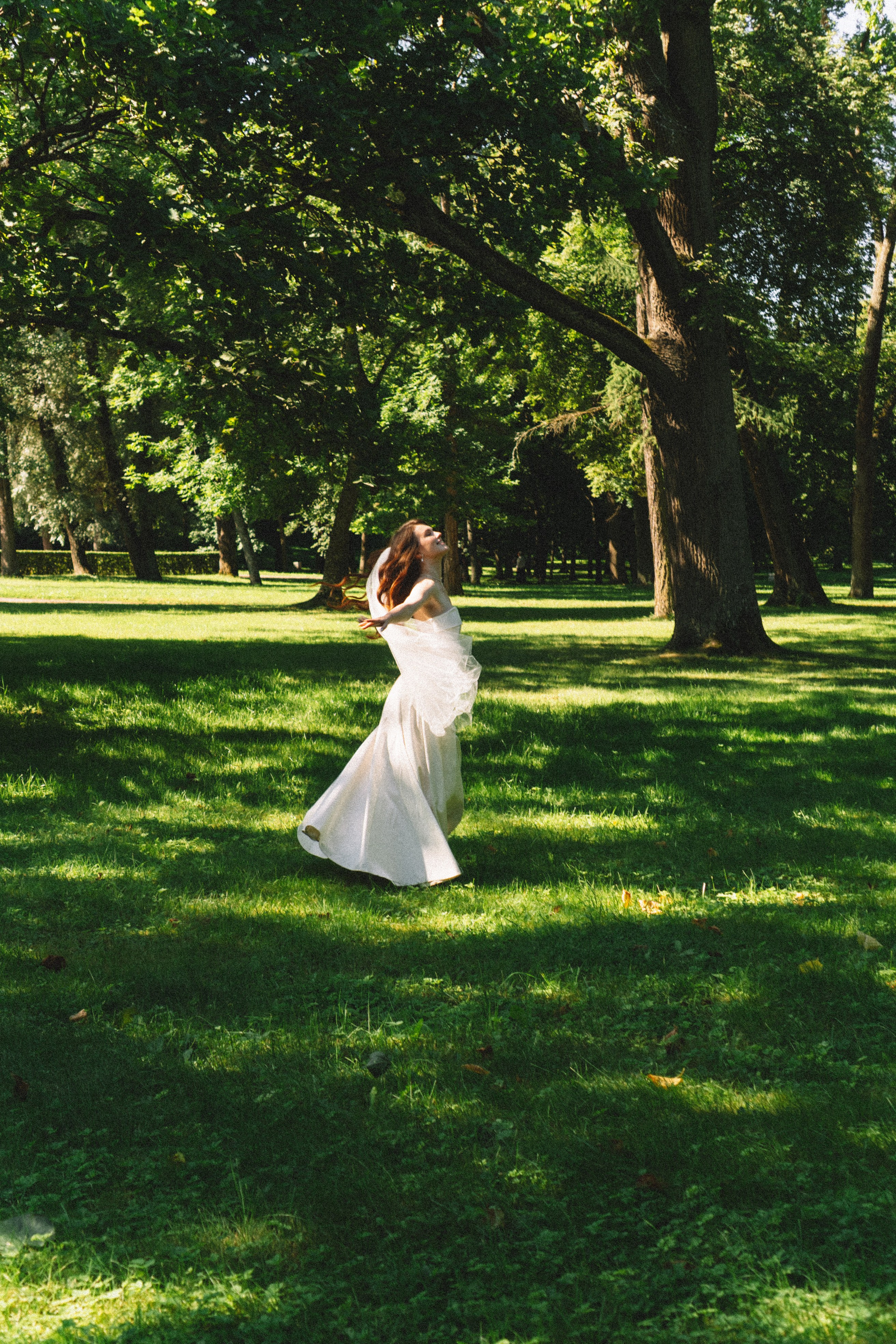 СВАДЕБНАЯ СЬЕМКА В ПЕТЕРГОФЕ И СЬЕМКА РЕПОРТАЖА В ЗАГСЕ ПЕТЕРГОФА. Профессиональный фотограф, Санкт-Петербург — Виктория Богомолова