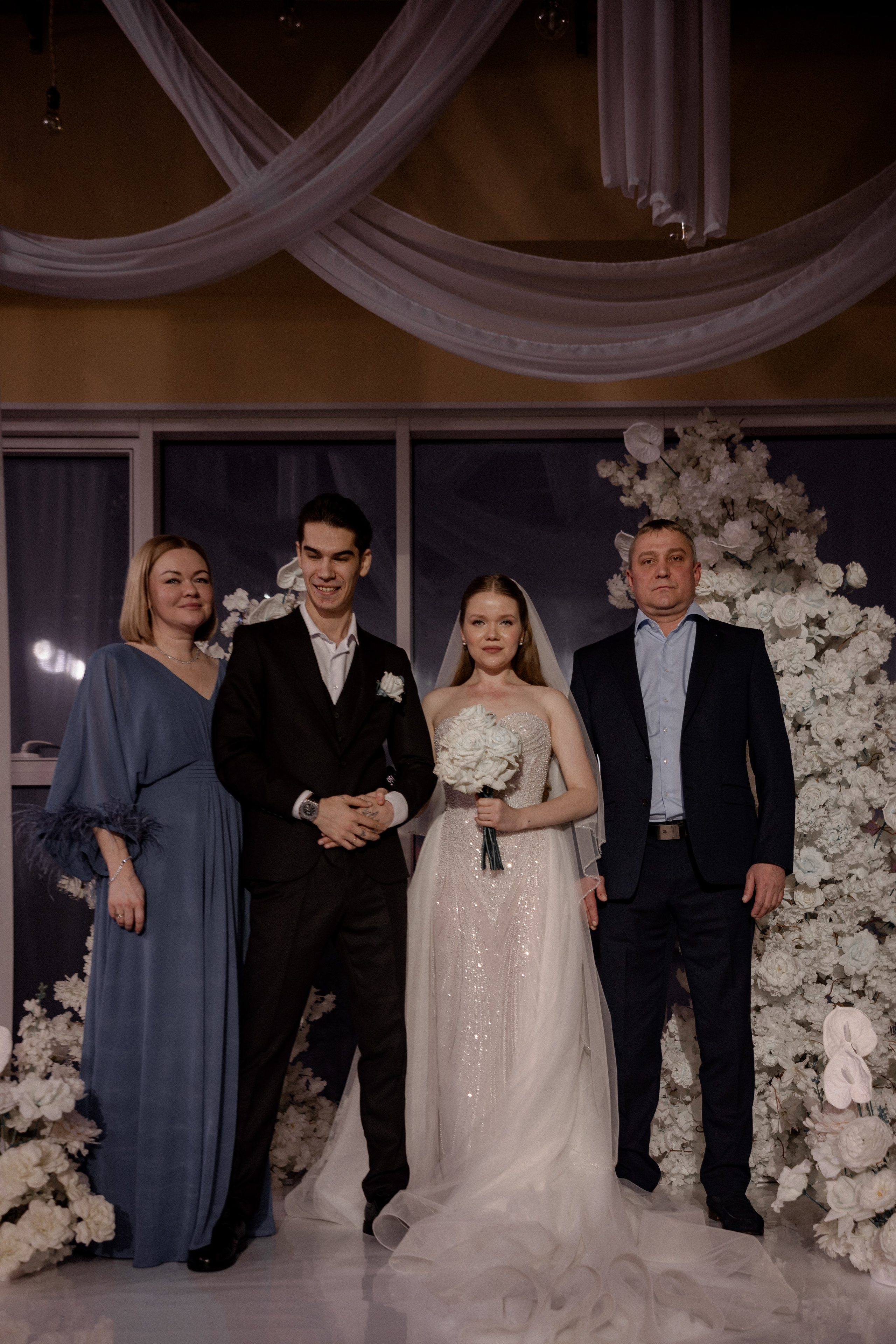 СВАДЕБНАЯ СЬЕМКА СБОРОВ В ОТЕЛЕ И ВЫЕЗД НА ЦЕРЕМОНИЮ (СНЯТО В СИБИРЕ В НИЖНЕВАРТОВСКЕ). Профессиональный фотограф, Санкт-Петербург — Виктория Богомолова