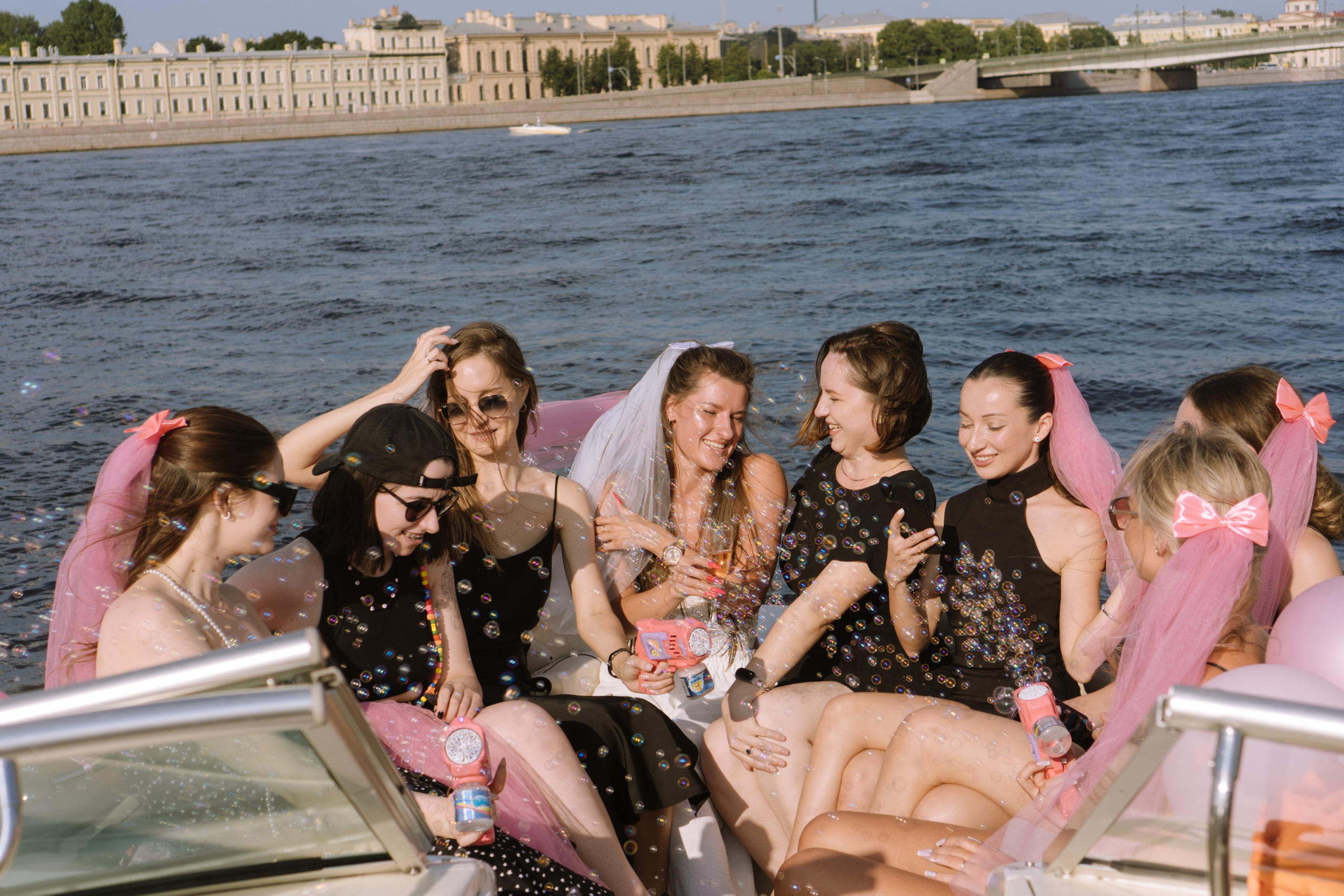 ДЕВИЧНИК НА КАТЕРЕ. Профессиональный фотограф, Санкт-Петербург — Виктория Богомолова