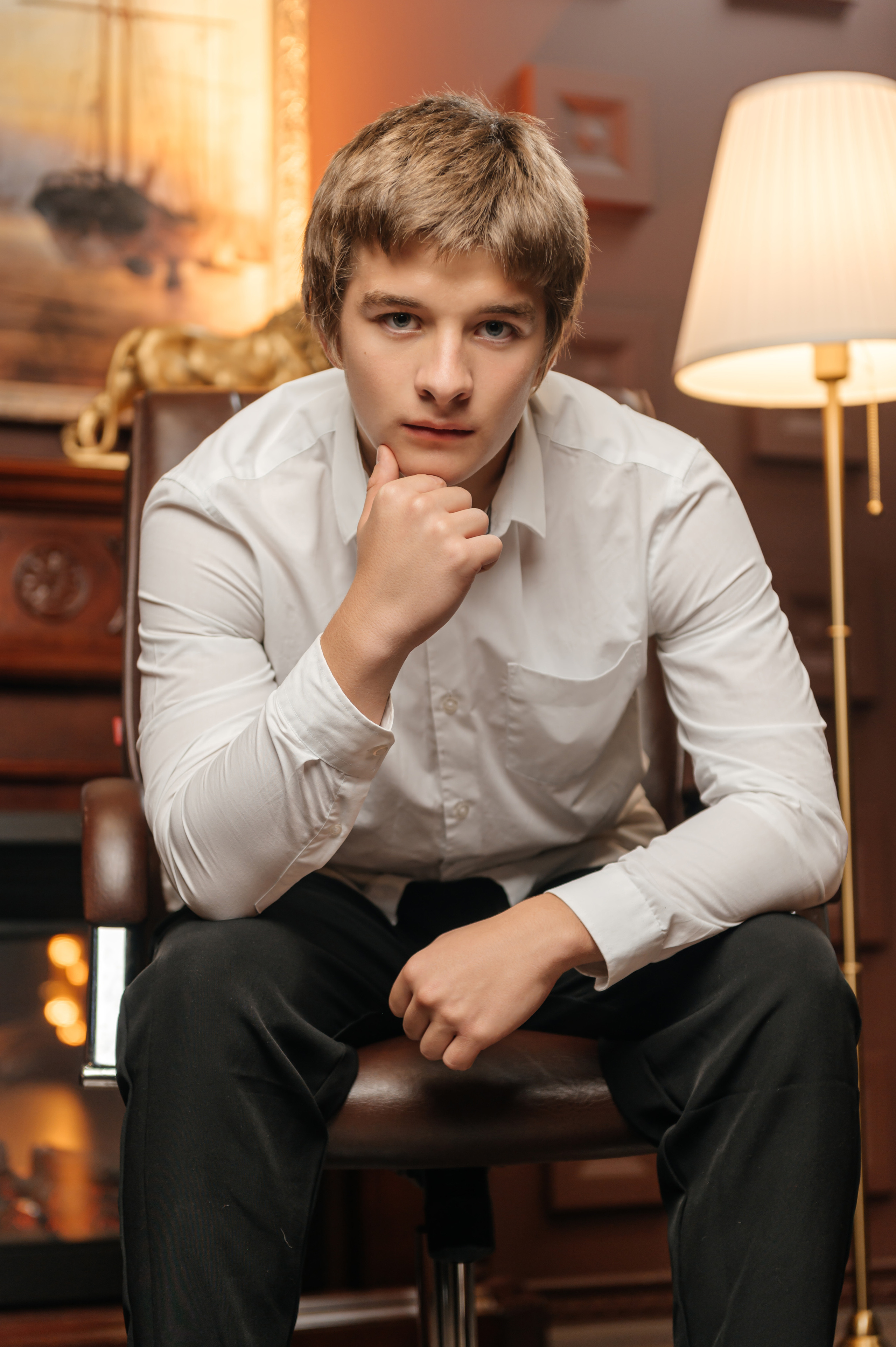 Красивый, школьный портрет. Портрет. Профессиональное фото.Профессиональный фотограф