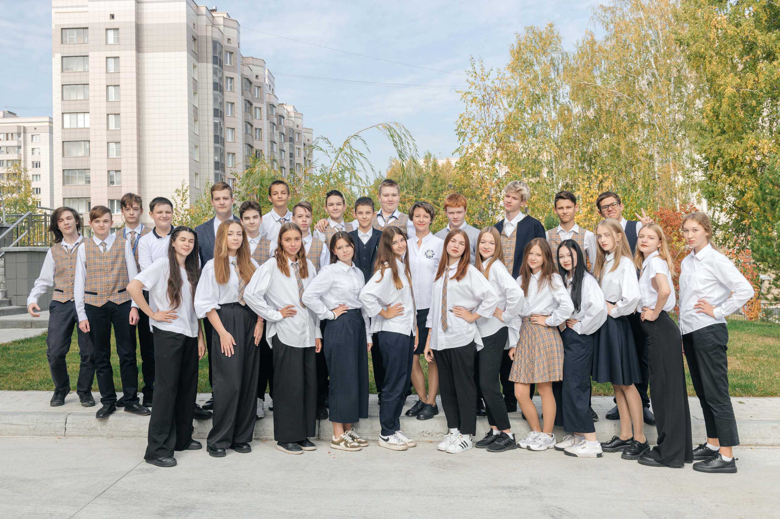 Групповая школьная фотография