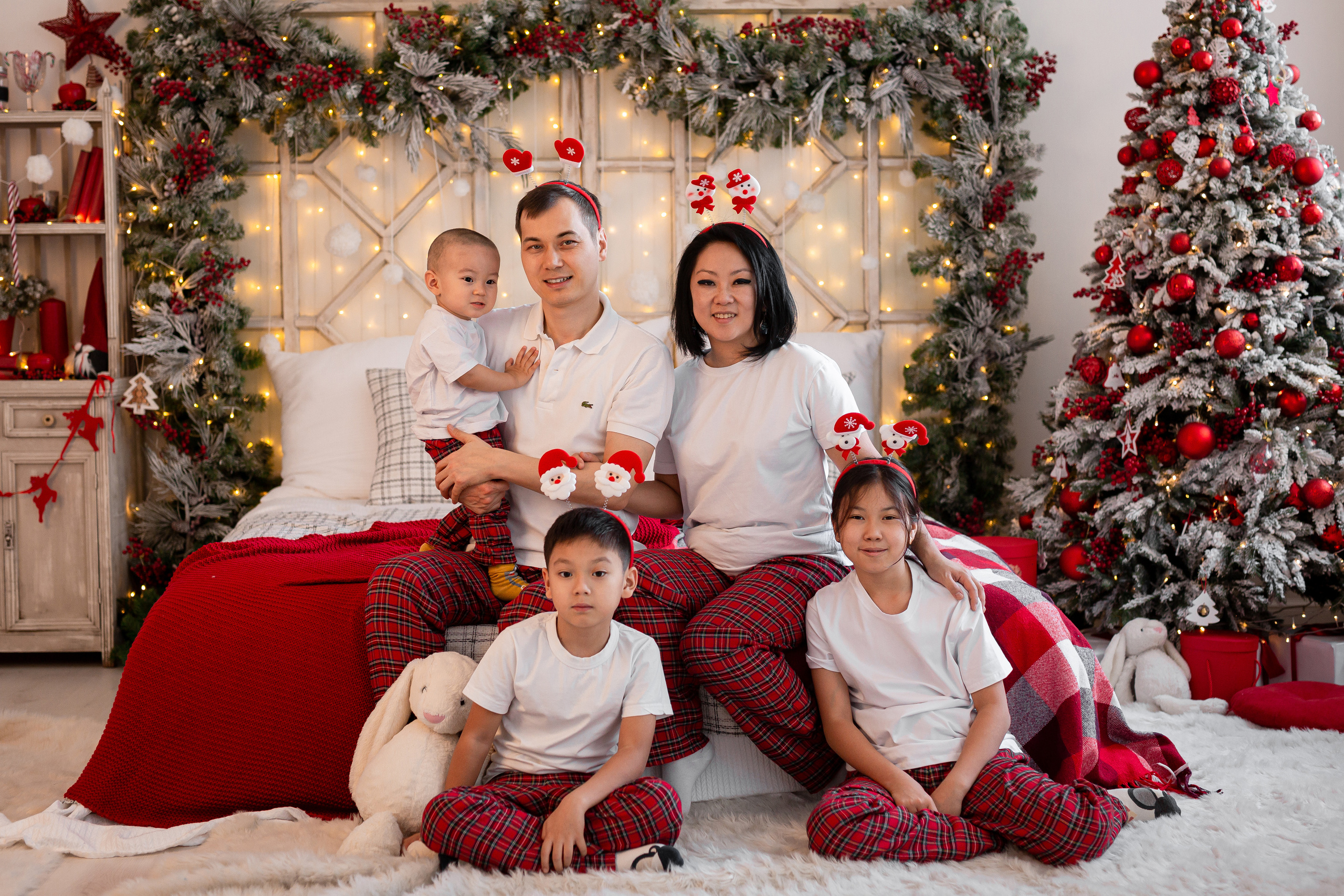 Новогодняя фотосессия в студии. Семейный фотограф Алёна Шаталова