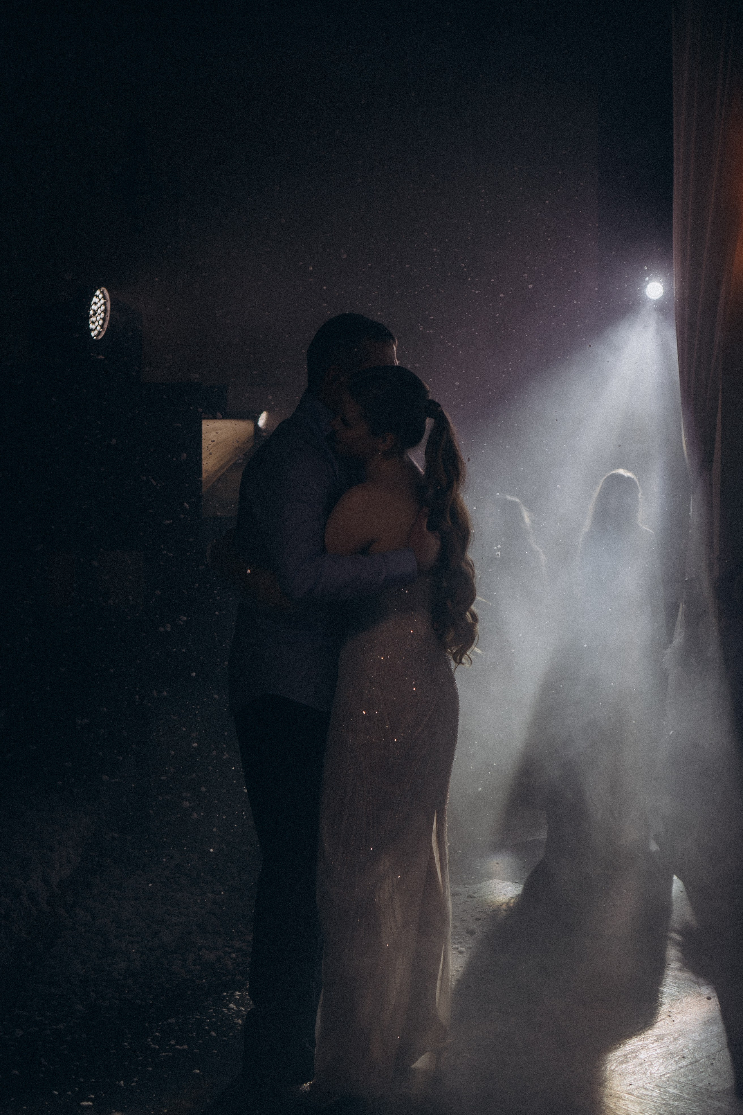 СВАДЕБНАЯ СЬЕМКА СБОРОВ В ОТЕЛЕ И ВЫЕЗД НА ЦЕРЕМОНИЮ (СНЯТО В СИБИРЕ В НИЖНЕВАРТОВСКЕ). Профессиональный фотограф, Санкт-Петербург — Виктория Богомолова