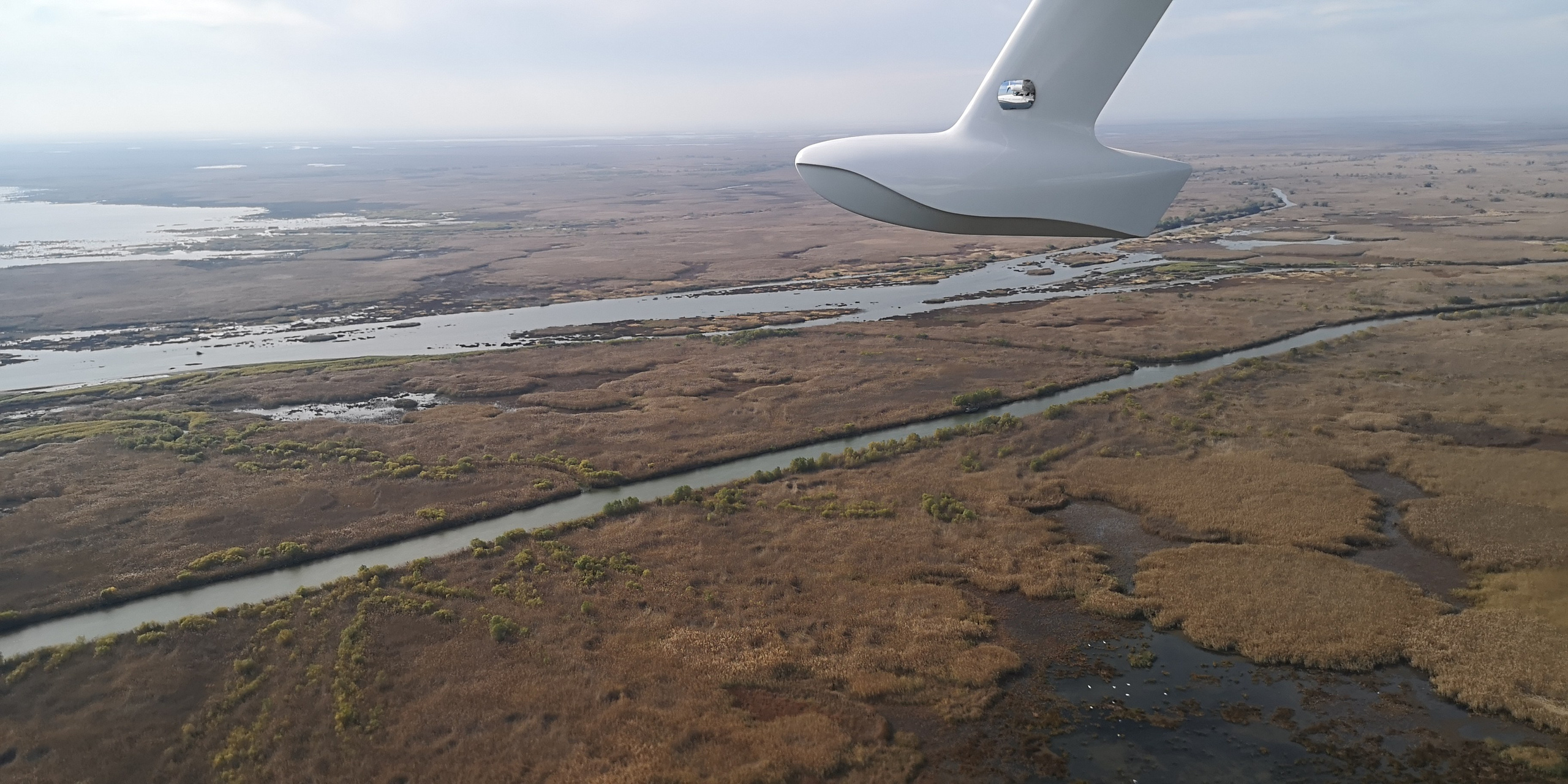 Каспийское море (наука на Ла-8) (2021 г.). Фотоальбом показывающий увлекательный мир авиации и мир медведей Андрея Иванова