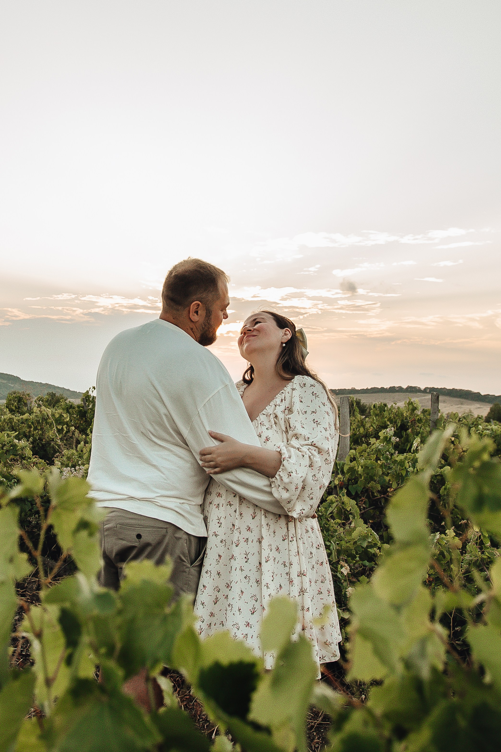 Антон и Мария — виноградная лоза Гай-Кодзора. Семейный фотограф Новороссийск, Анапа, Геленджик — Юлия Давыдова