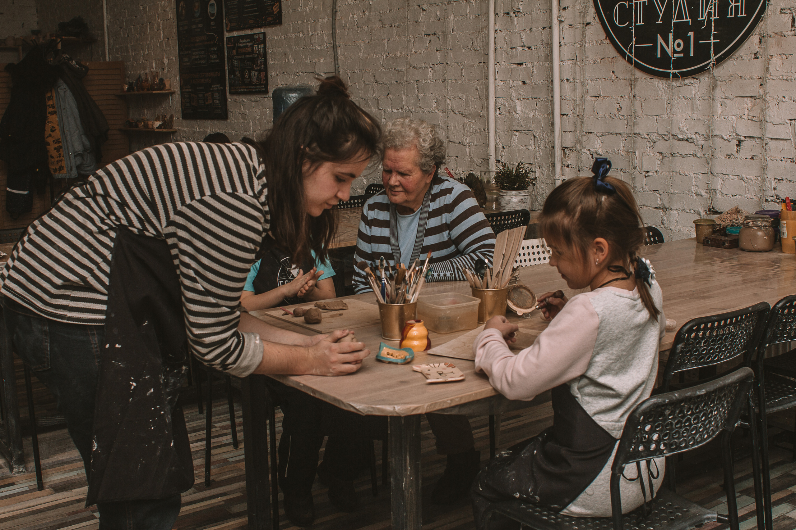 Гончарная студия номер № 1. Семейный фотограф в Санкт-Петербурге Ева Маркова