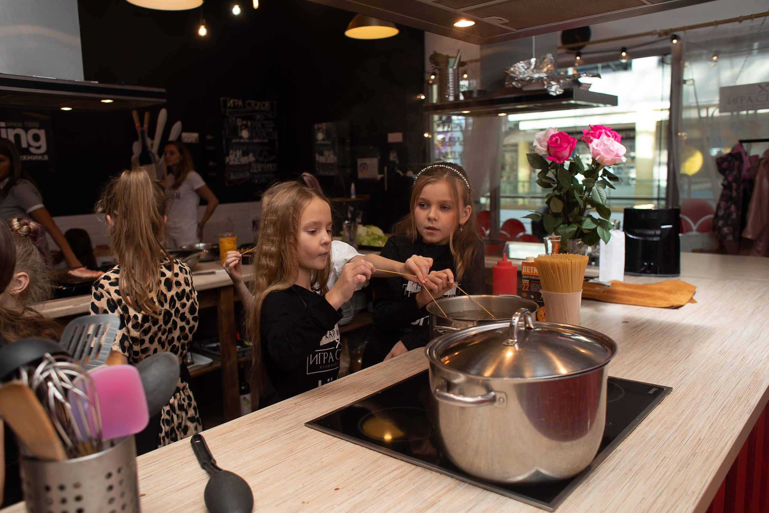 Кулинарная студия номер № 1. Семейный фотограф в Санкт-Петербурге Ева Маркова