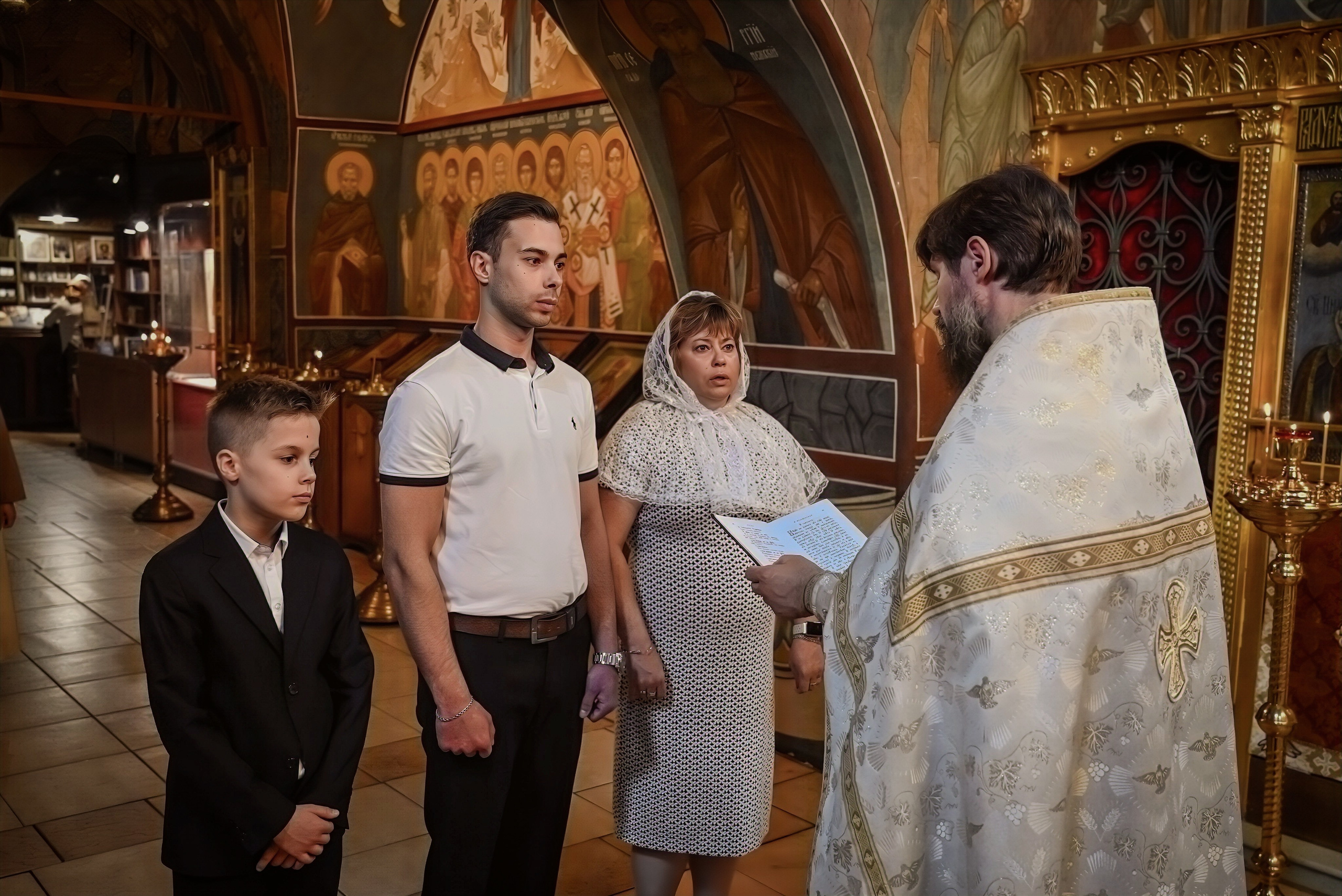 Крещение Арбат мама Ксения. Семейный и детский фотограф Москва