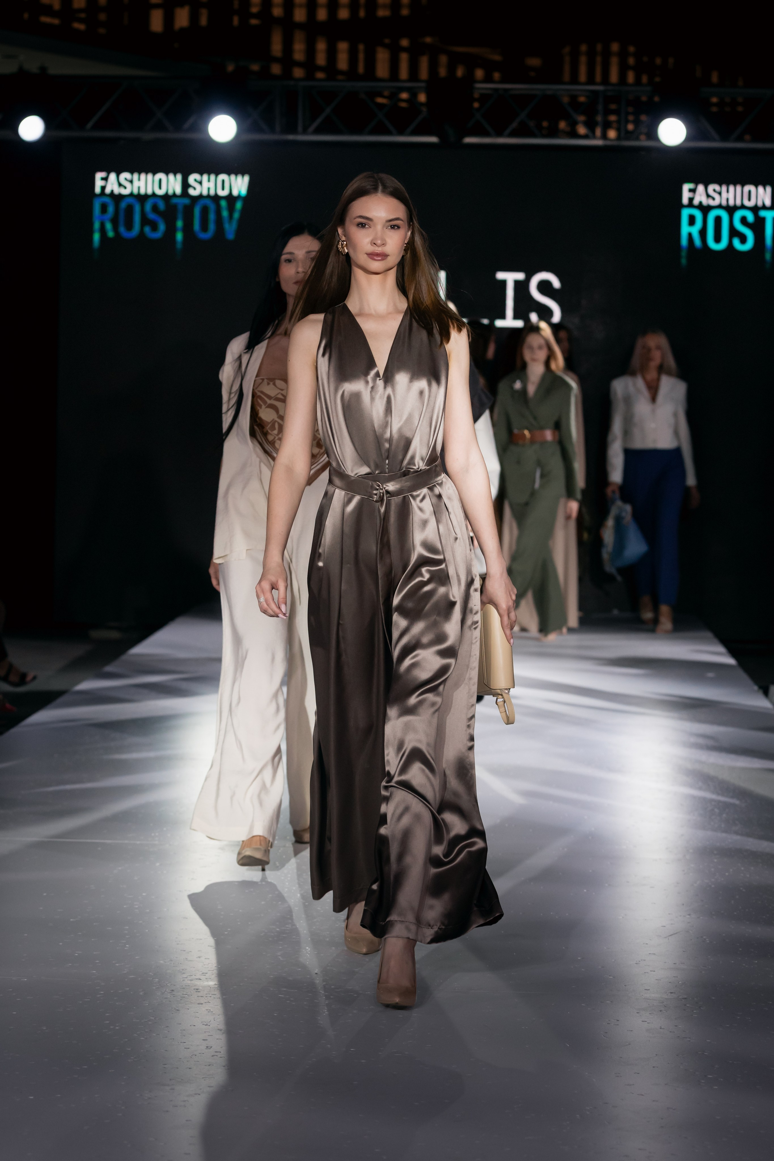 Rostov Fashion Show 2025. Весна-лето. Фотограф в Ростов-на-Дону Виктория Савчук