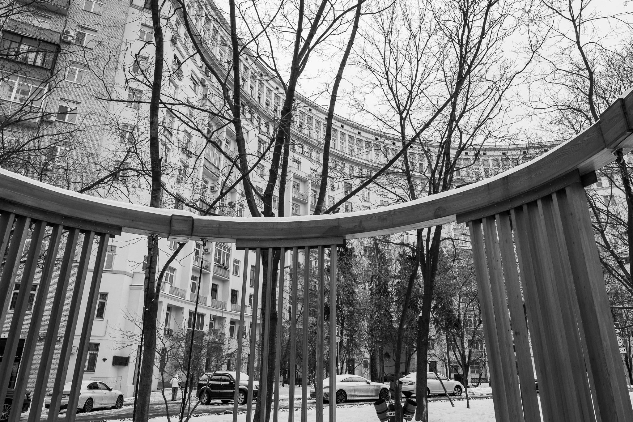 Беседка на Ростовской набережной в Москве