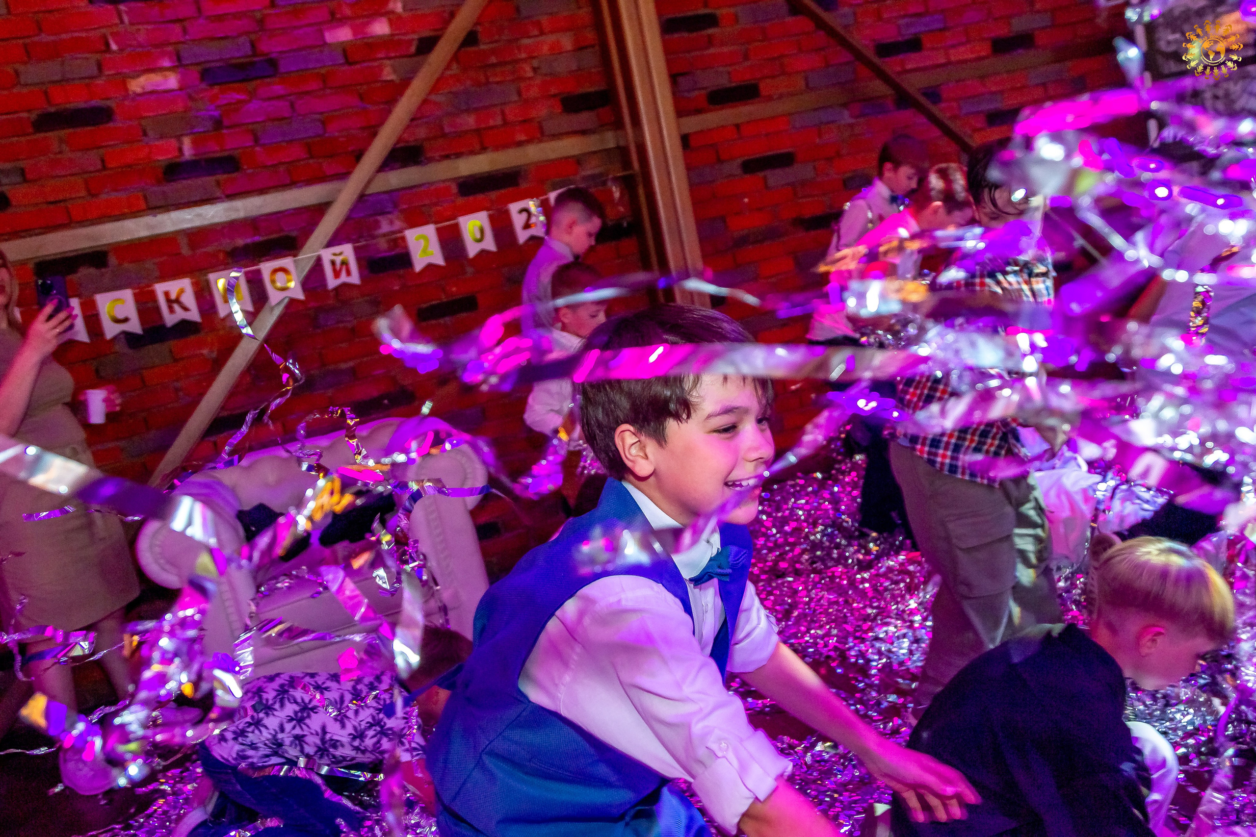 Выпускной 4-го класса 2024. Школа 2109. Репортажная съемка в Москве и области. Анималистика