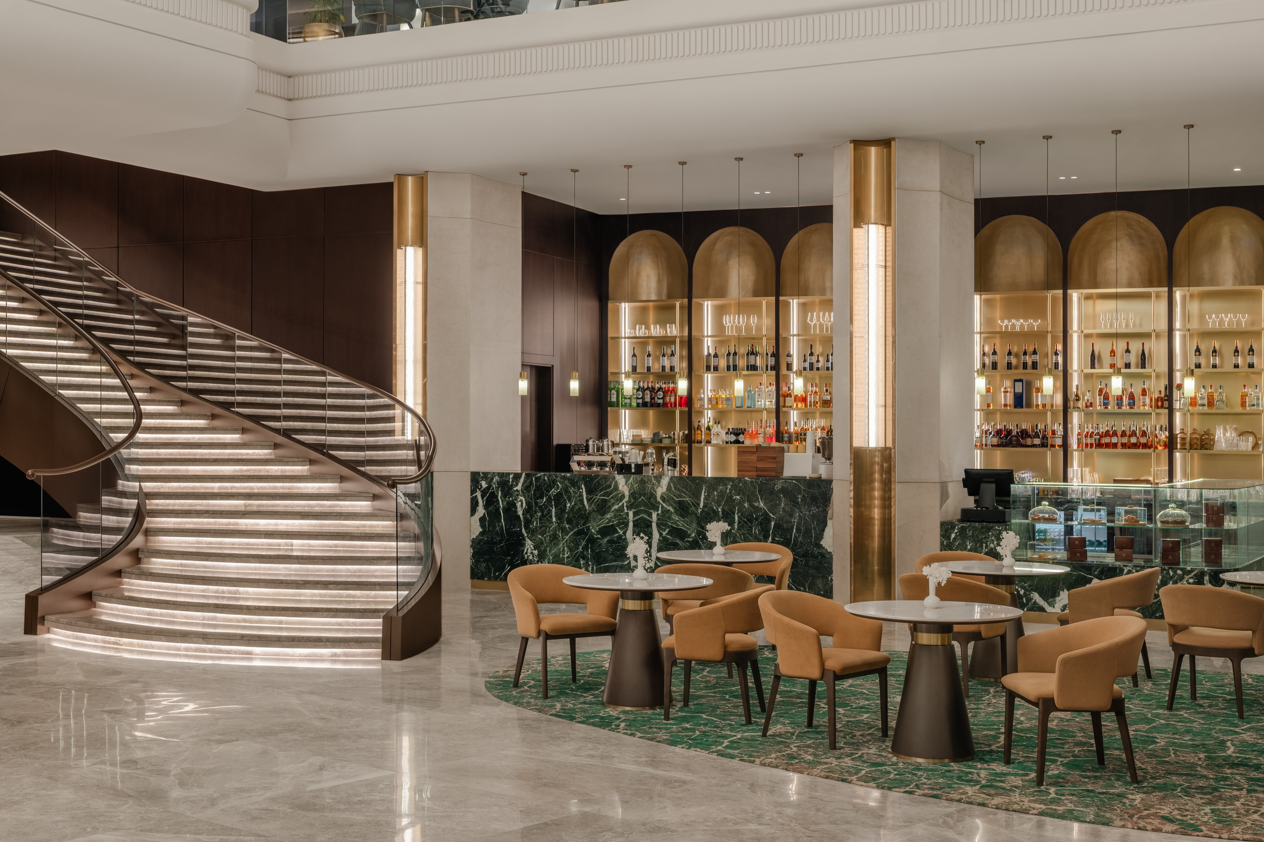 Кофейня в лобби гостиницы Казахстан, Алматы — современный интерьер с посадочными местами