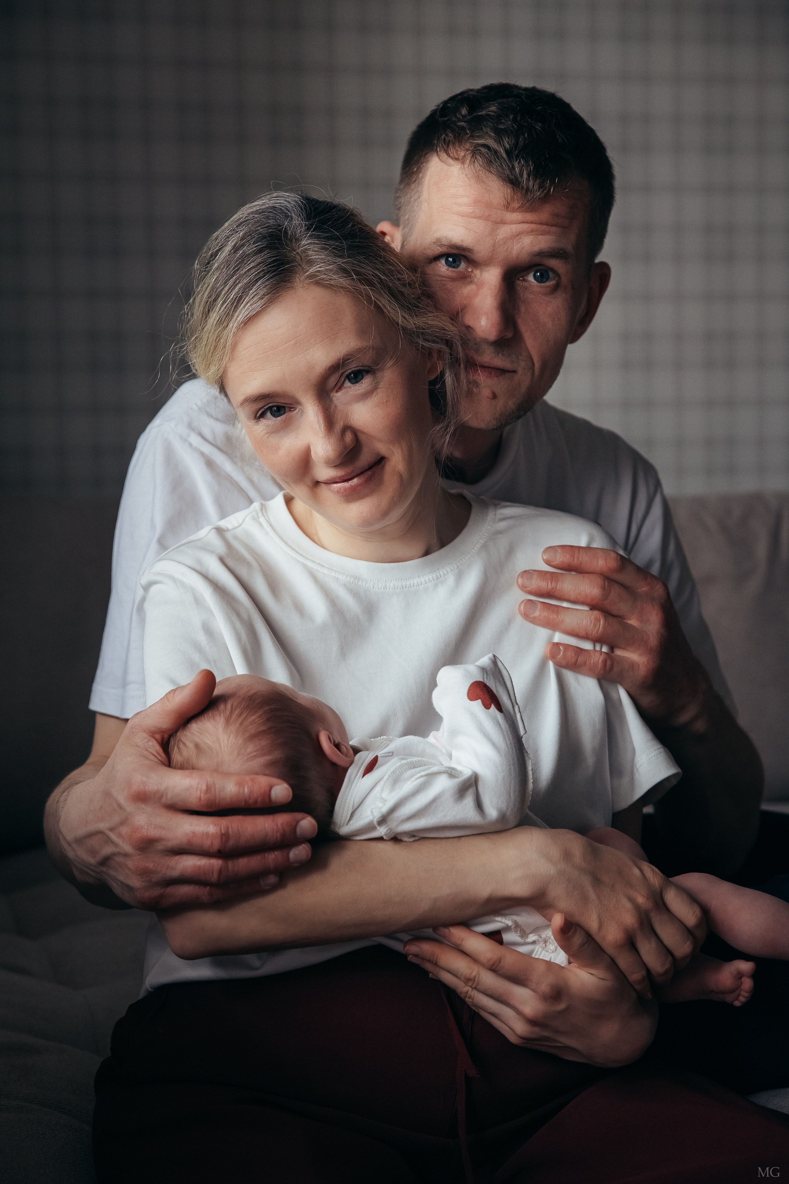 Верочка и родители. Маша Гонтарь Семейный домашний репортажный фотограф в Санкт-Петербурге