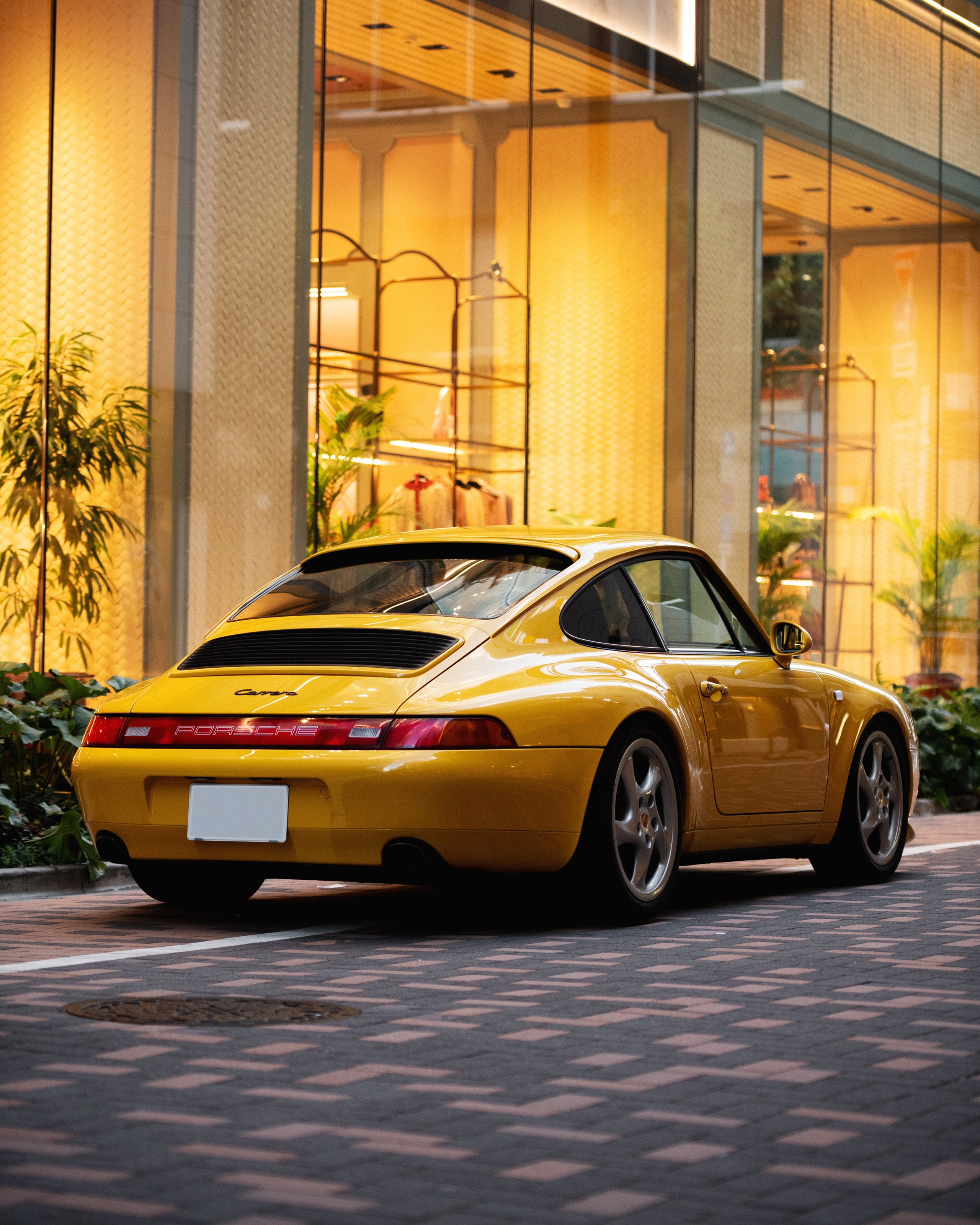 Cars in Tokyo. Photographer in Tokyo Anatolii Ozarto