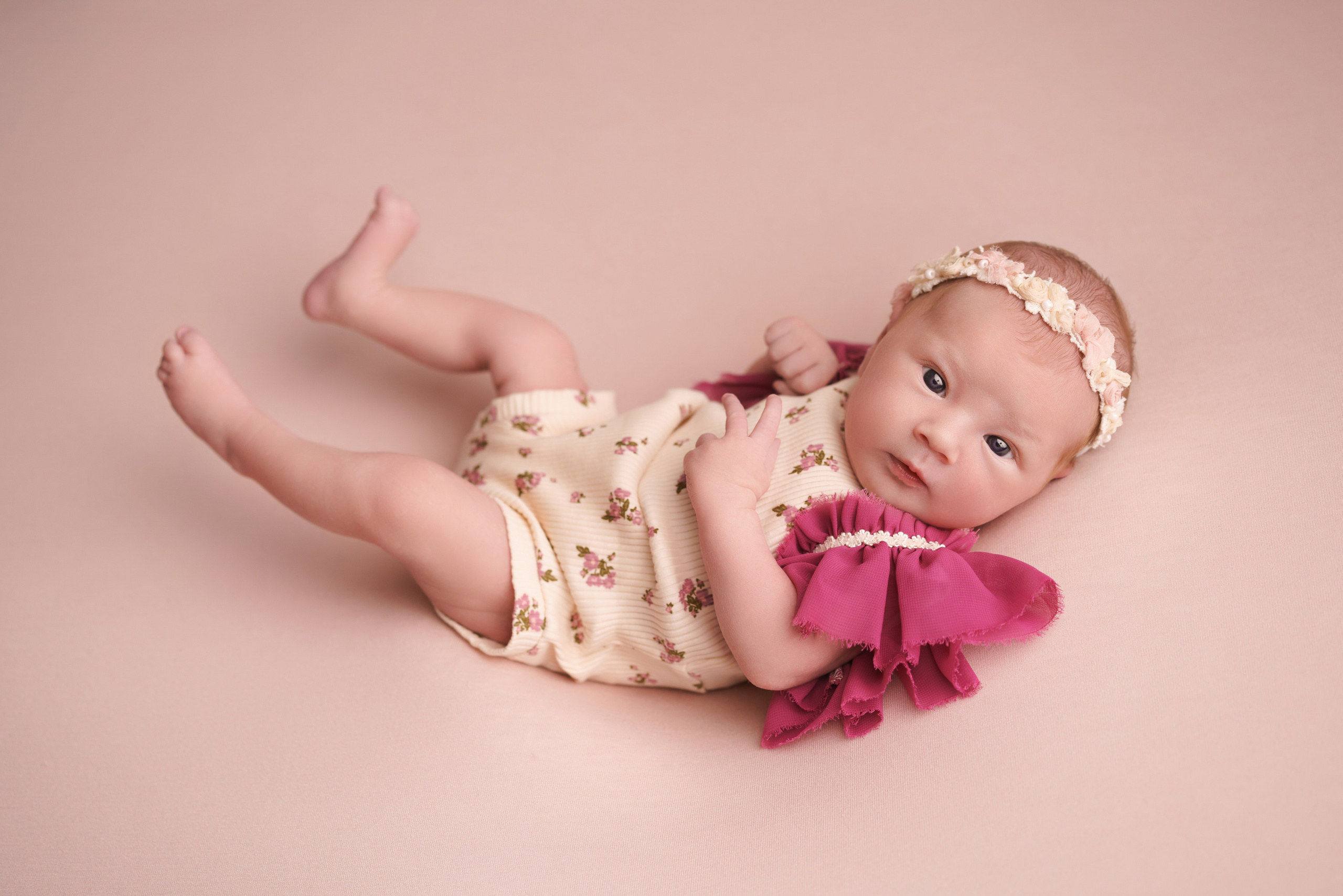 Фотосессия новорожденных | Галерея трогательных кадров малышей в стиле newborn. Фотосессия новорожденных в Москве и Московской области | Профессиональный фотограф newborn — Татьяна Иванова