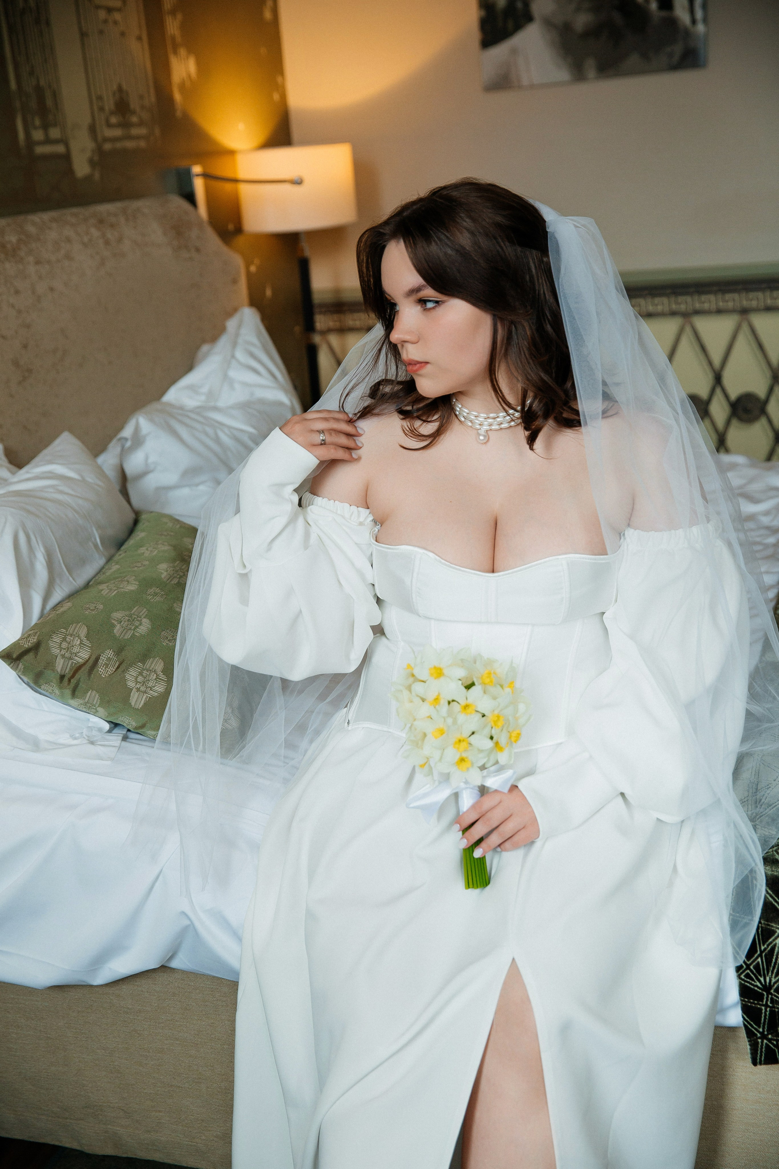 Съемка в отеле и регистрация прохладным майским днем. Свадебный фотограф в Санкт-Петербурге Вика Стукачева