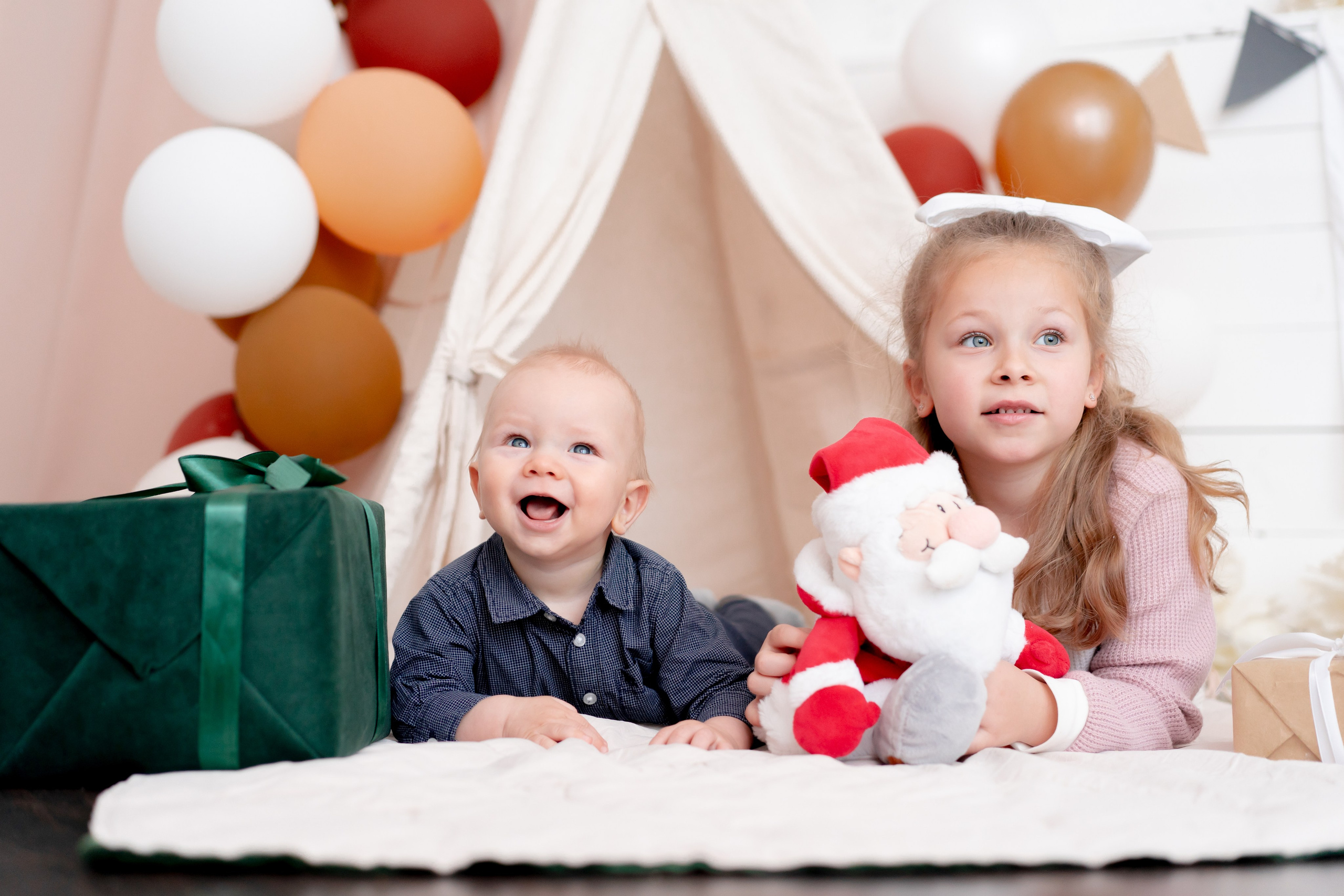Новогодняя семейная фотосессия. Детская, семейная фотостудия в Санкт-Петербурге