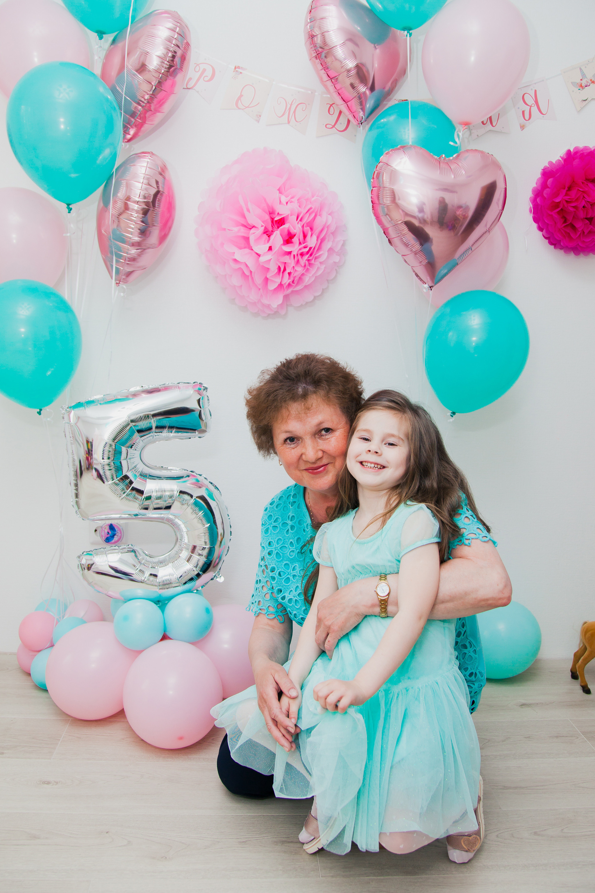 Вике 5 лет. Домашняя фотосессия. Семейный и детский фотограф