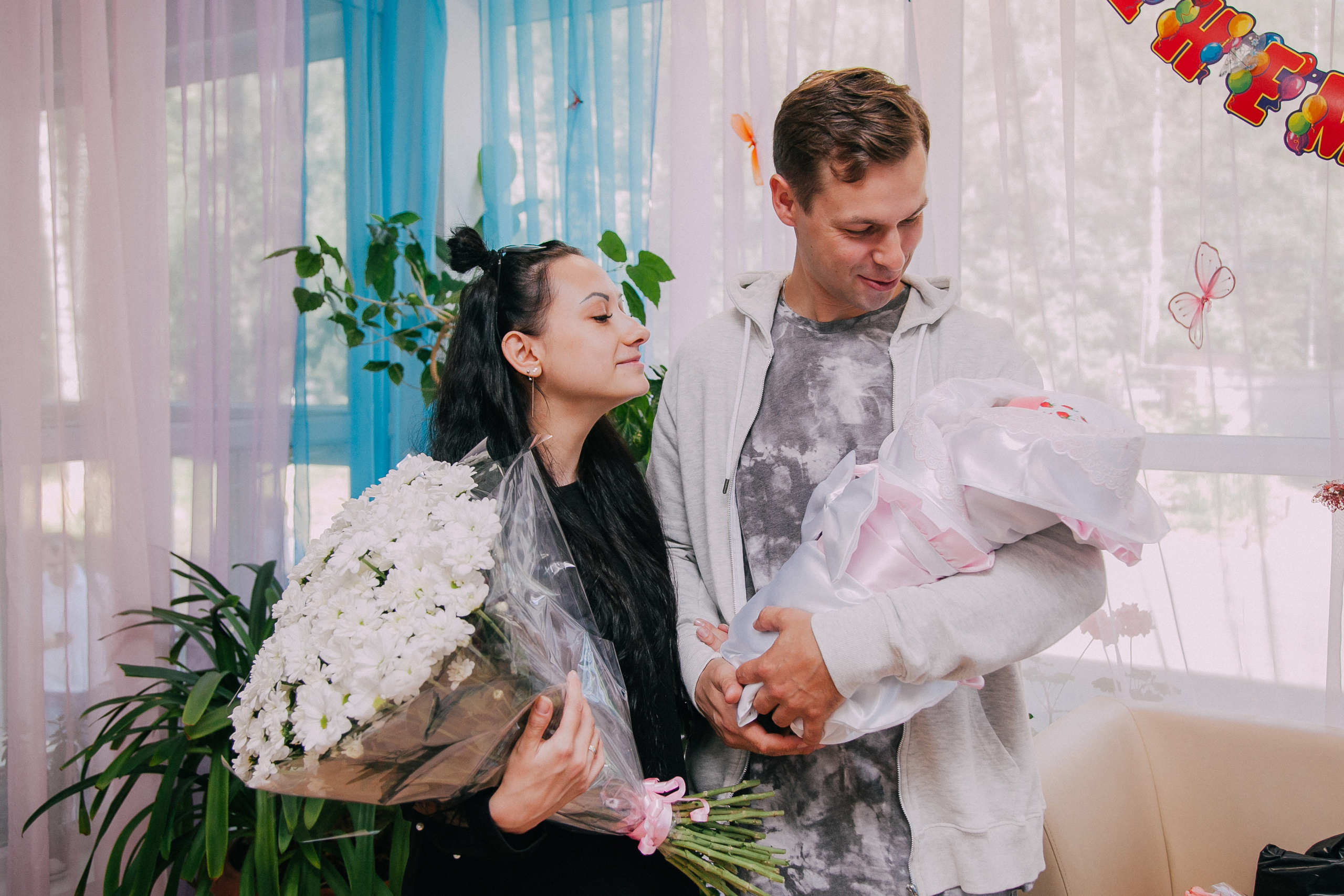 Встреча из роддома.Вера. Семейный и детский фотограф