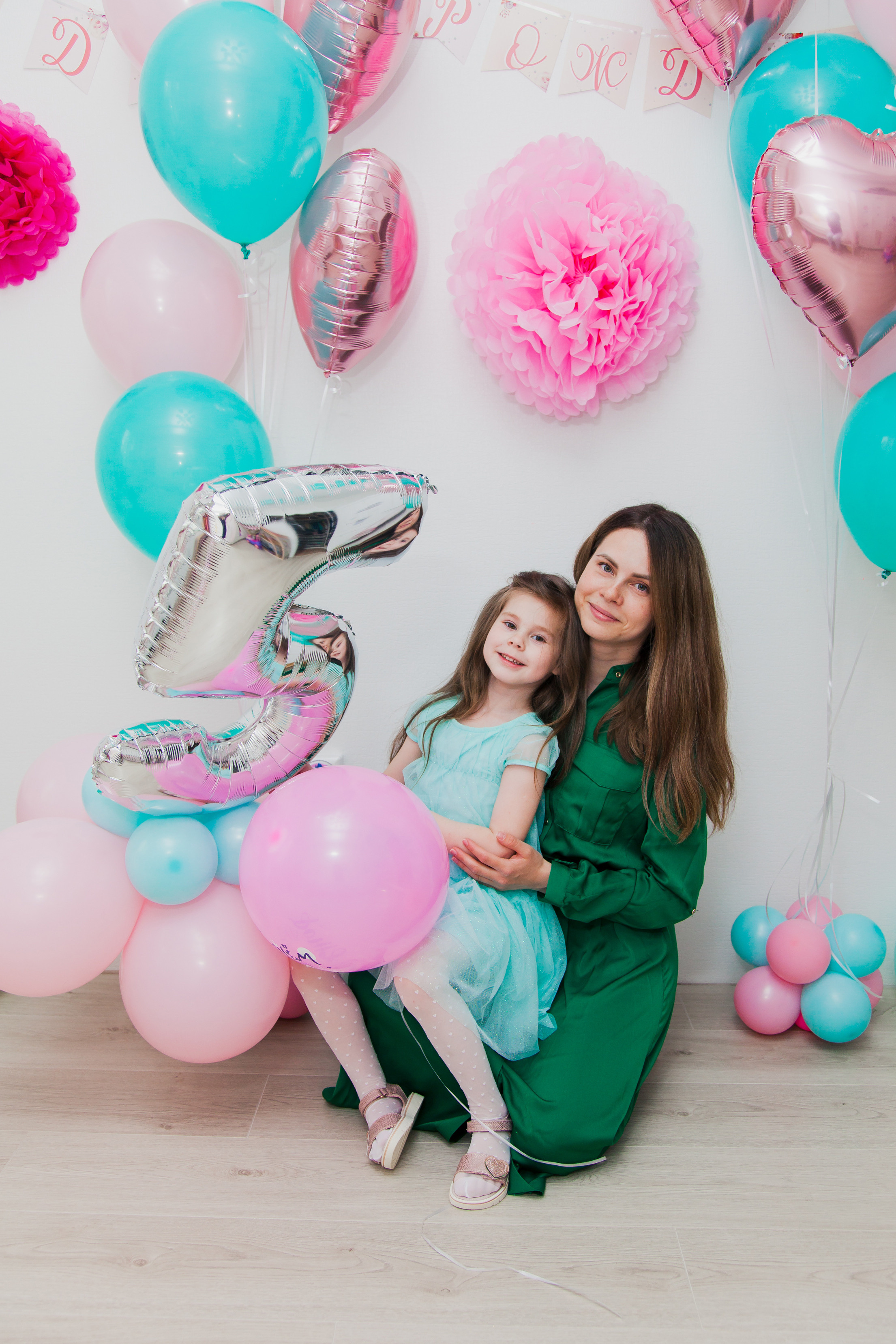 Вике 5 лет. Домашняя фотосессия. Семейный и детский фотограф