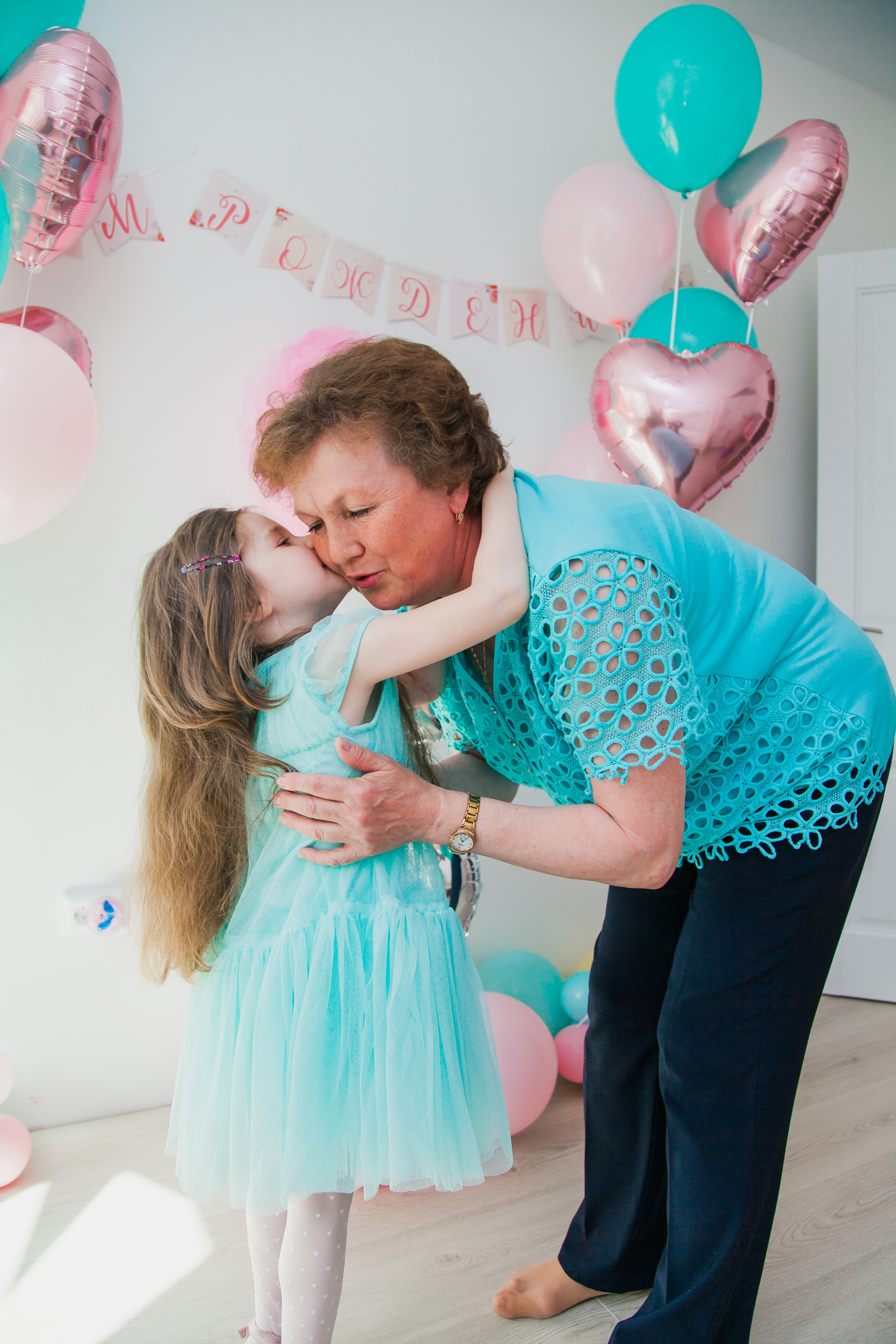Вике 5 лет. Домашняя фотосессия. Семейный и детский фотограф