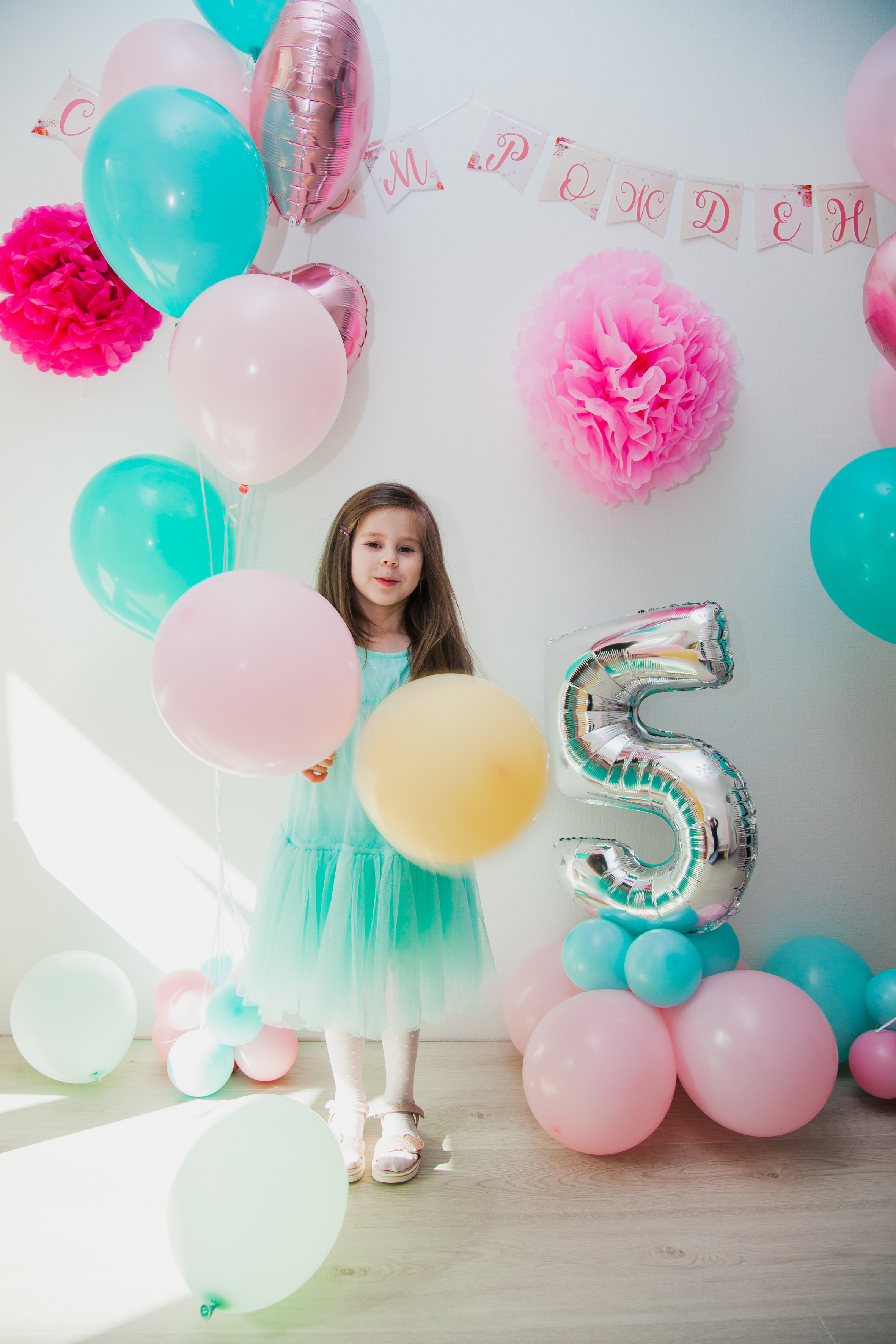 Вике 5 лет. Домашняя фотосессия. Семейный и детский фотограф