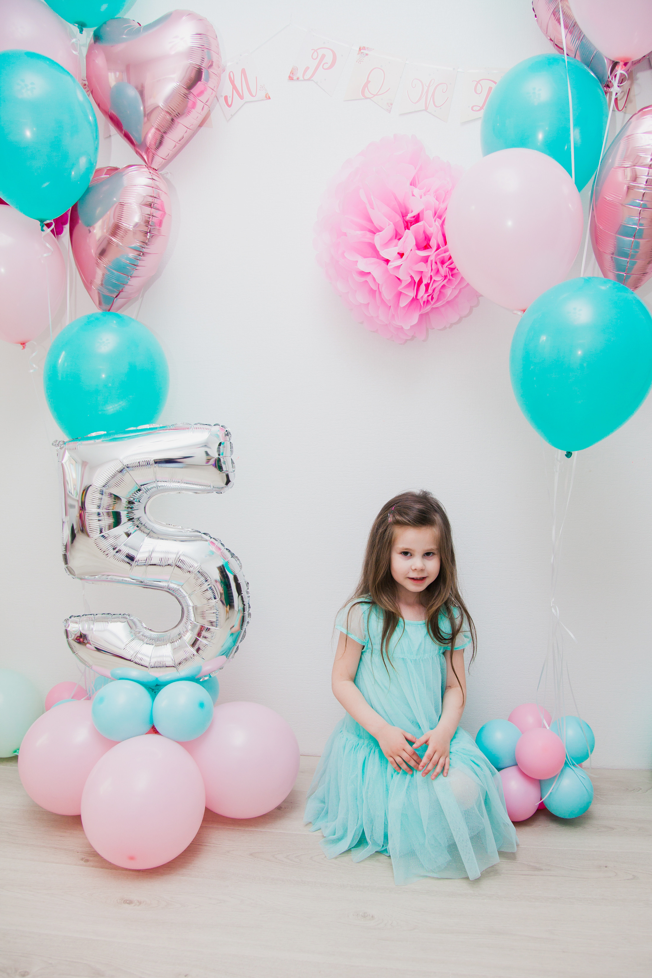 Вике 5 лет. Домашняя фотосессия. Семейный и детский фотограф